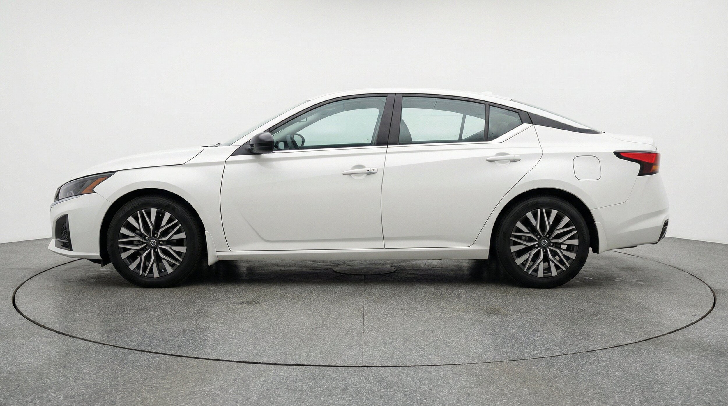 Thumbnail: 2025 Nissan Altima - 5