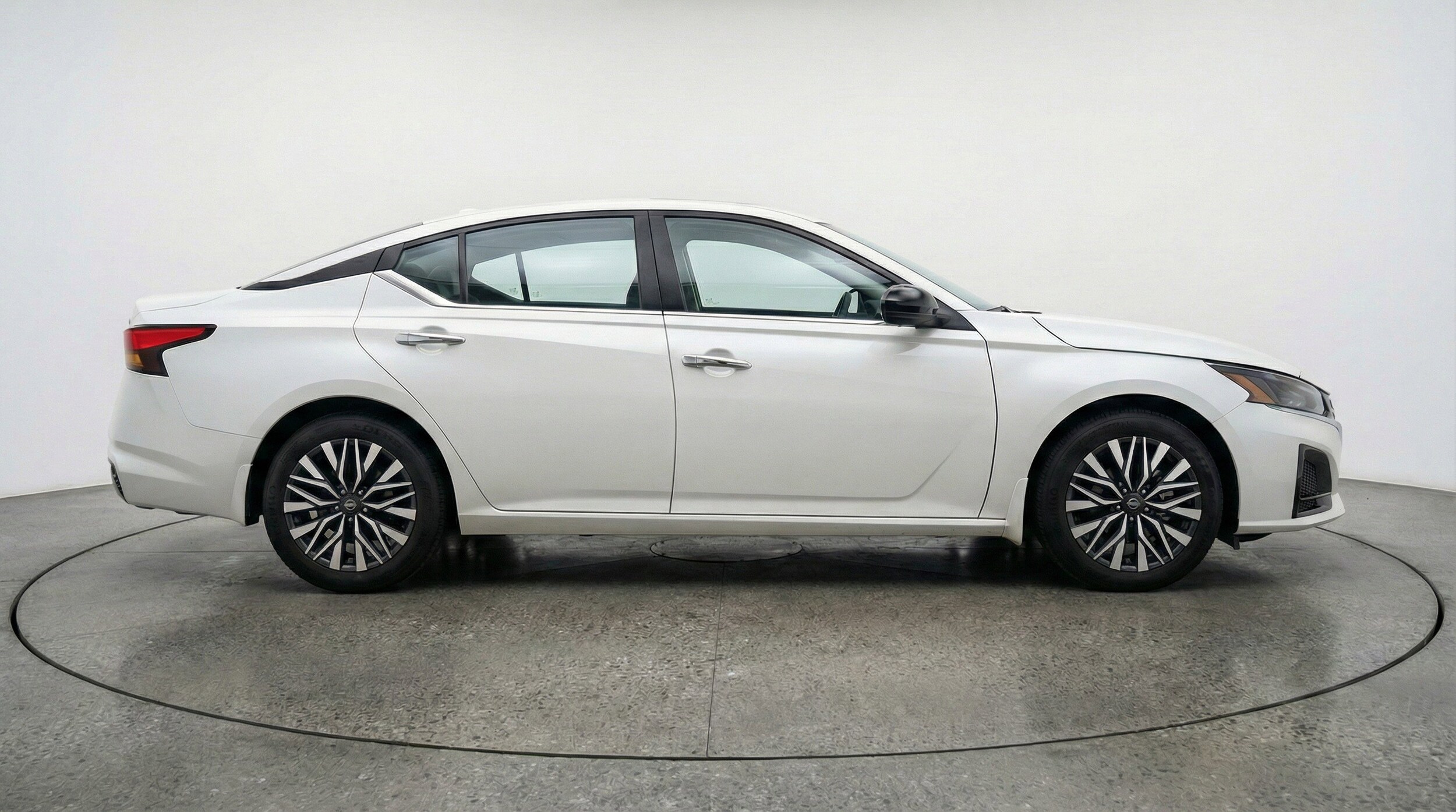 Thumbnail: 2025 Nissan Altima - 11