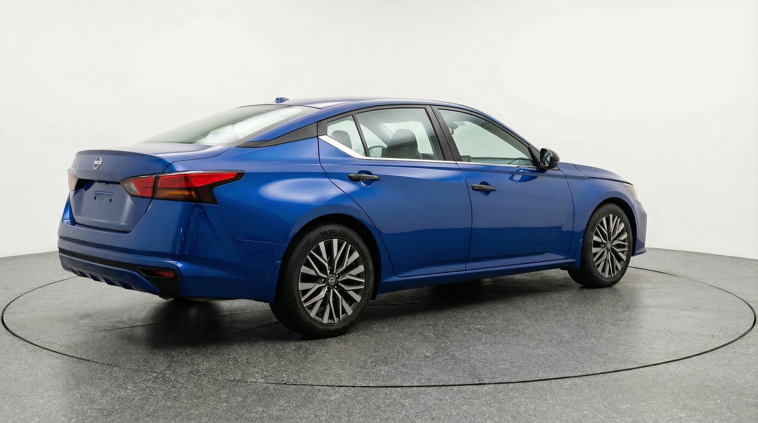 Thumbnail: 2025 Nissan Altima - 9