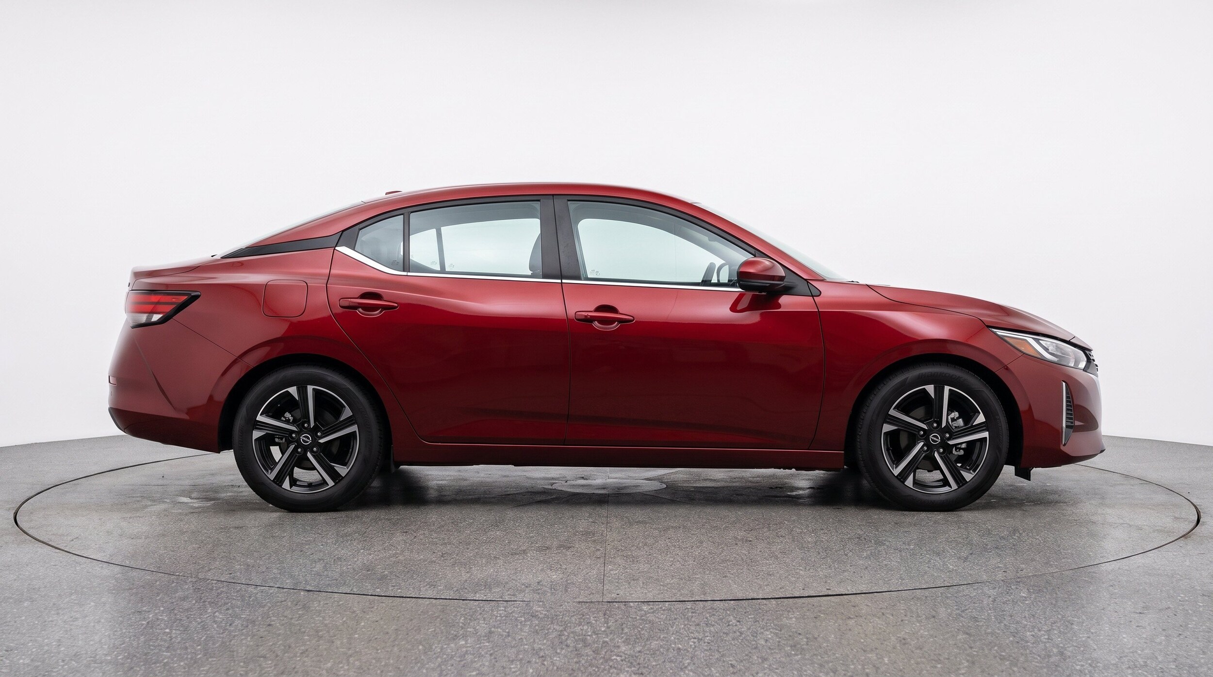 Thumbnail: 2025 Nissan Sentra - 10