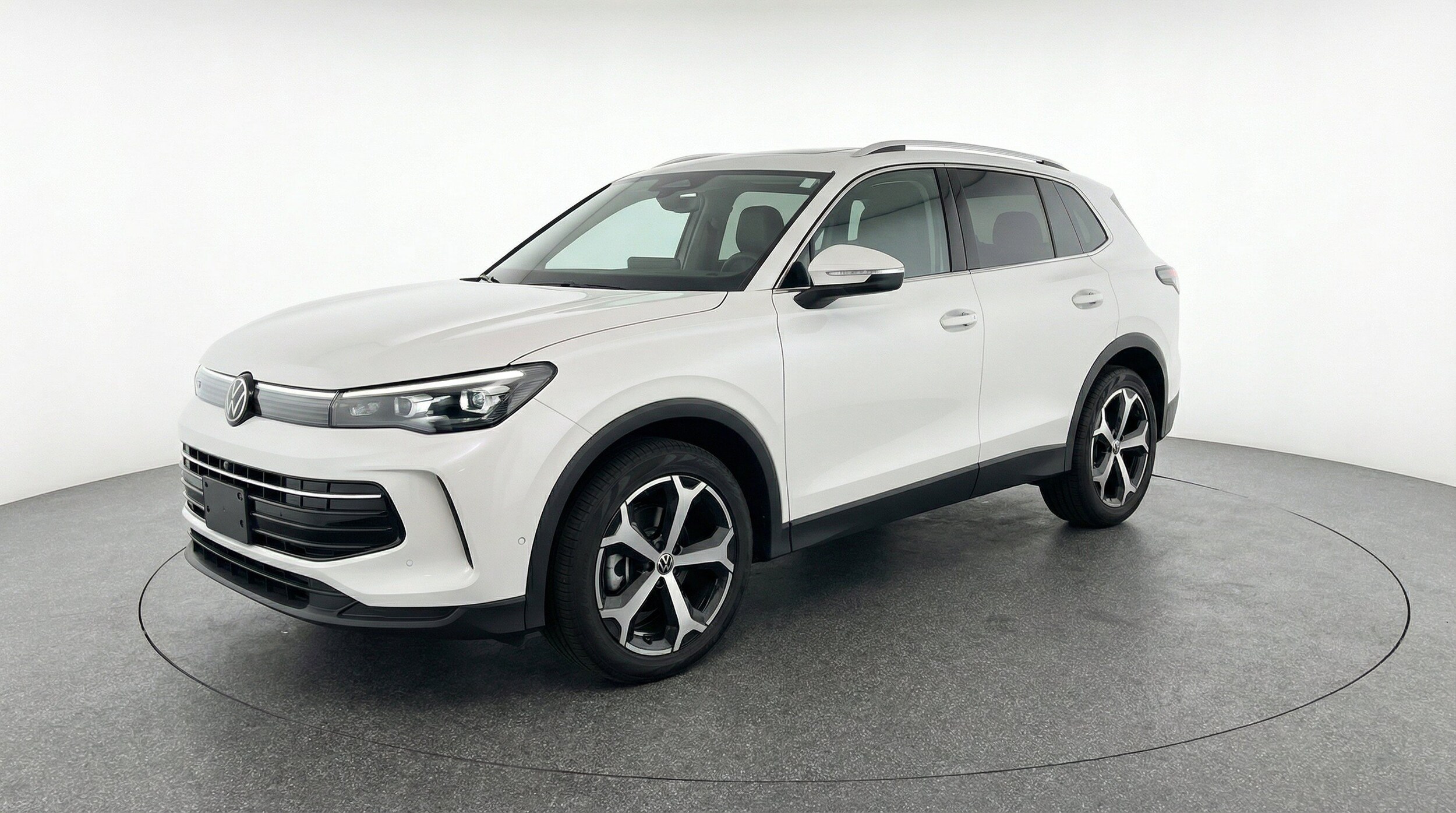 Thumbnail: 2026 Volkswagen Tiguan - 3