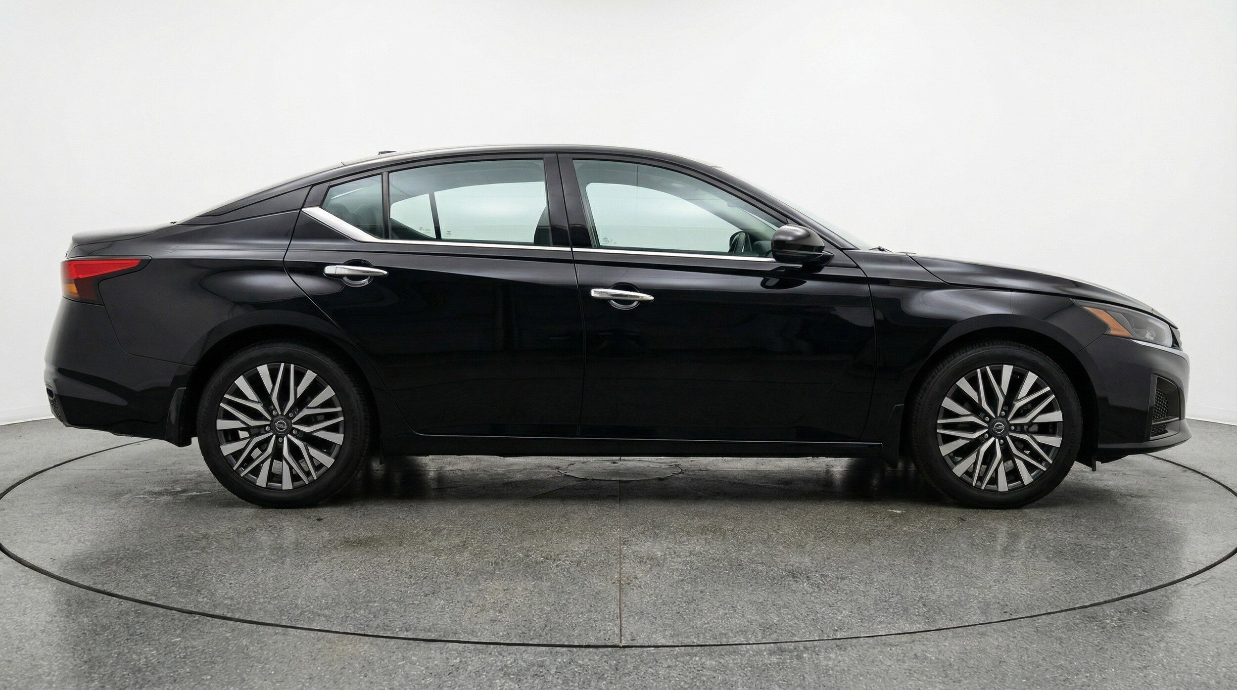Thumbnail: 2025 Nissan Altima - 11