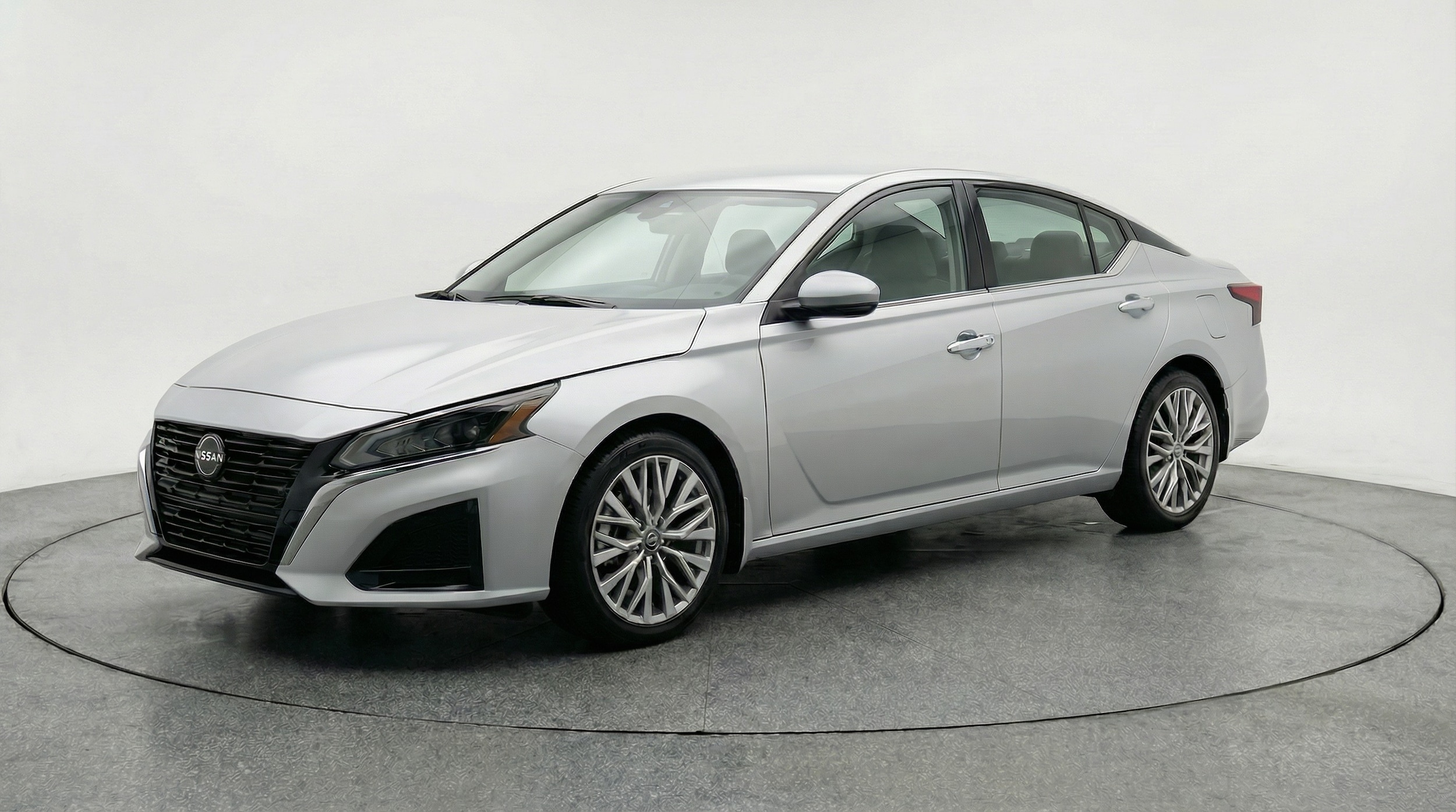 Thumbnail: 2025 Nissan Altima - 3