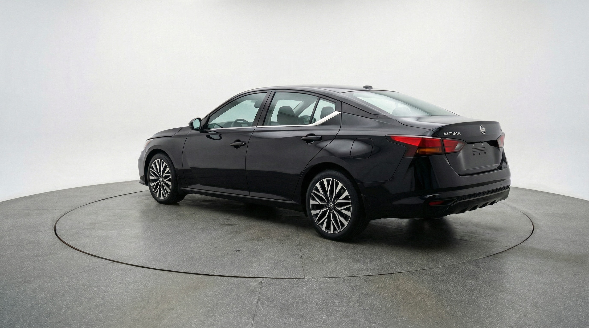 Thumbnail: 2025 Nissan Altima - 5