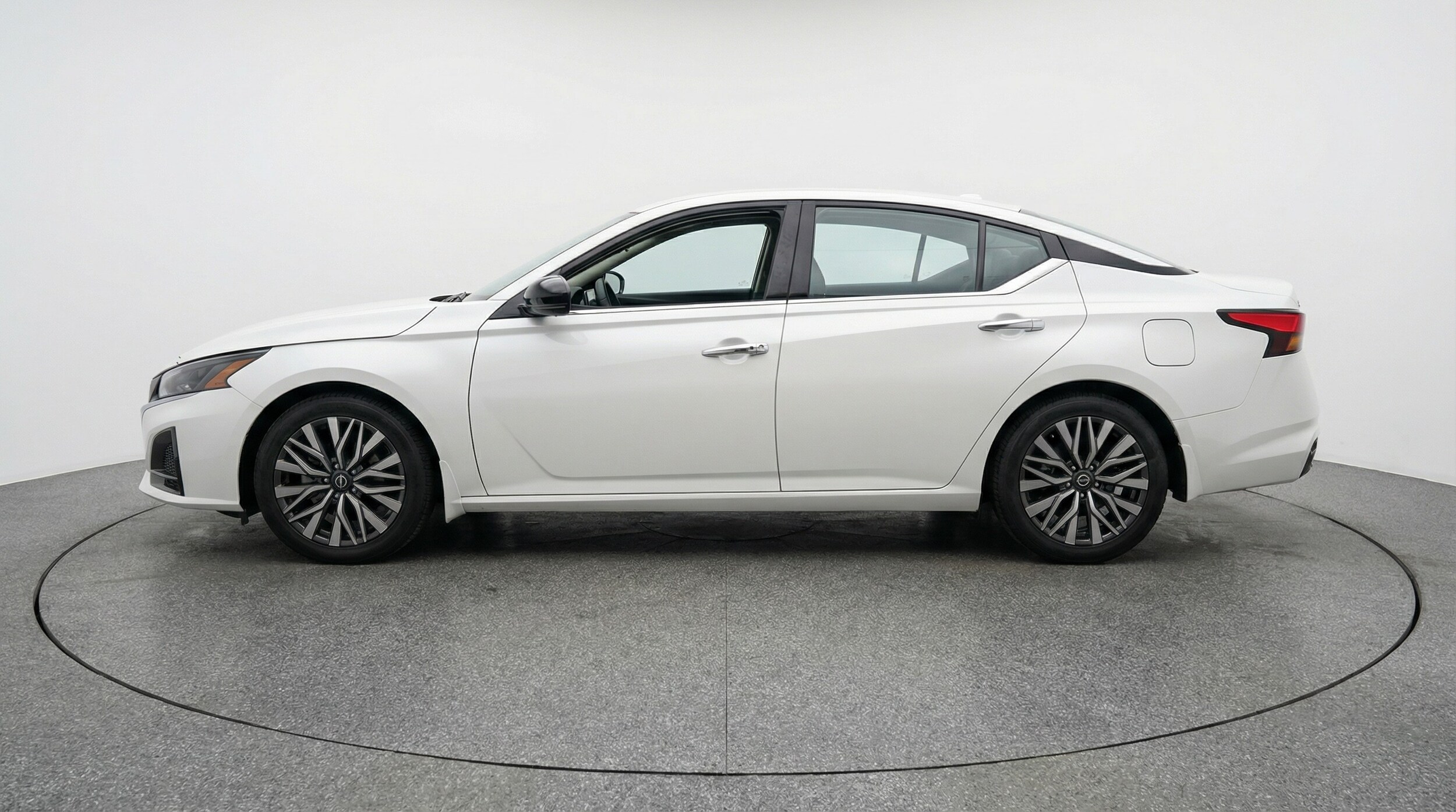 Thumbnail: 2025 Nissan Altima - 4