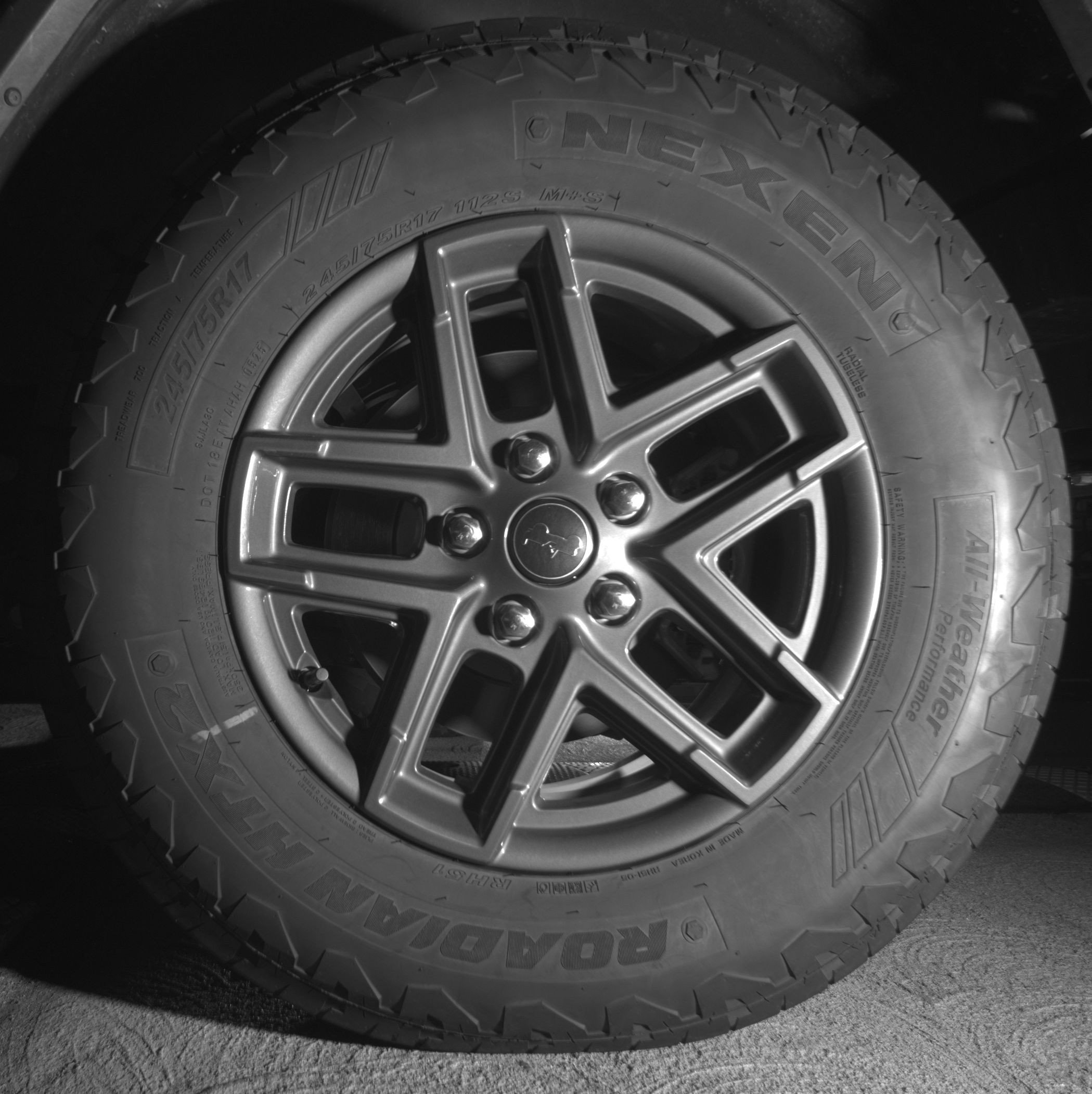 Thumbnail: 2025 Jeep Wrangler - 14