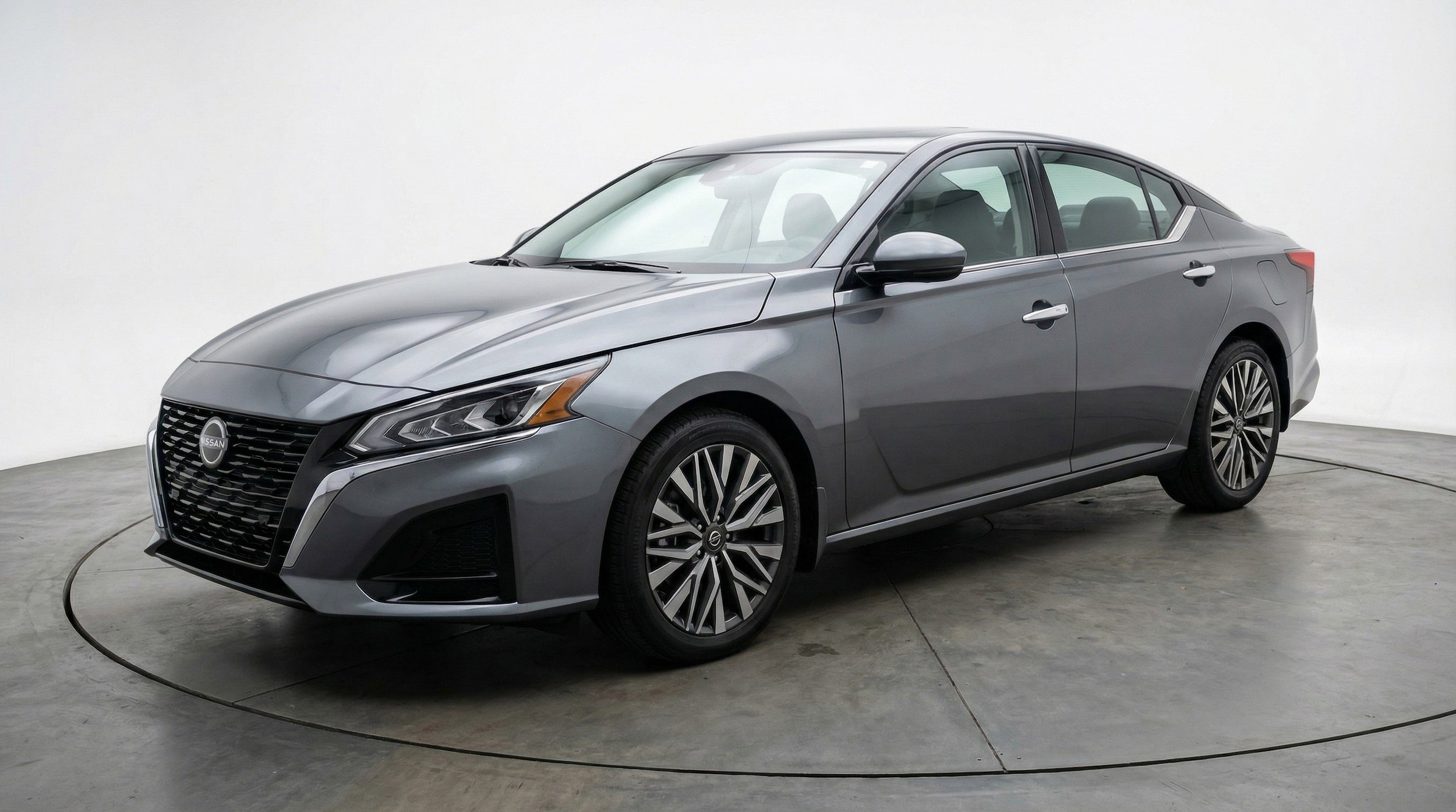 Thumbnail: 2025 Nissan Altima - 3