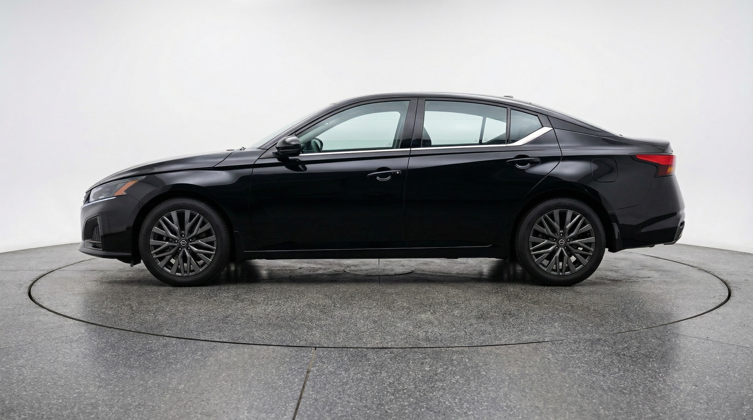 Thumbnail: 2025 Nissan Altima - 4