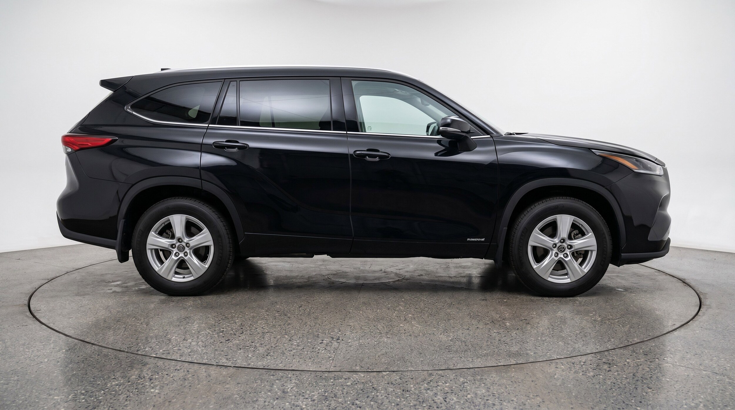 Thumbnail: 2025 Toyota Highlander - 11