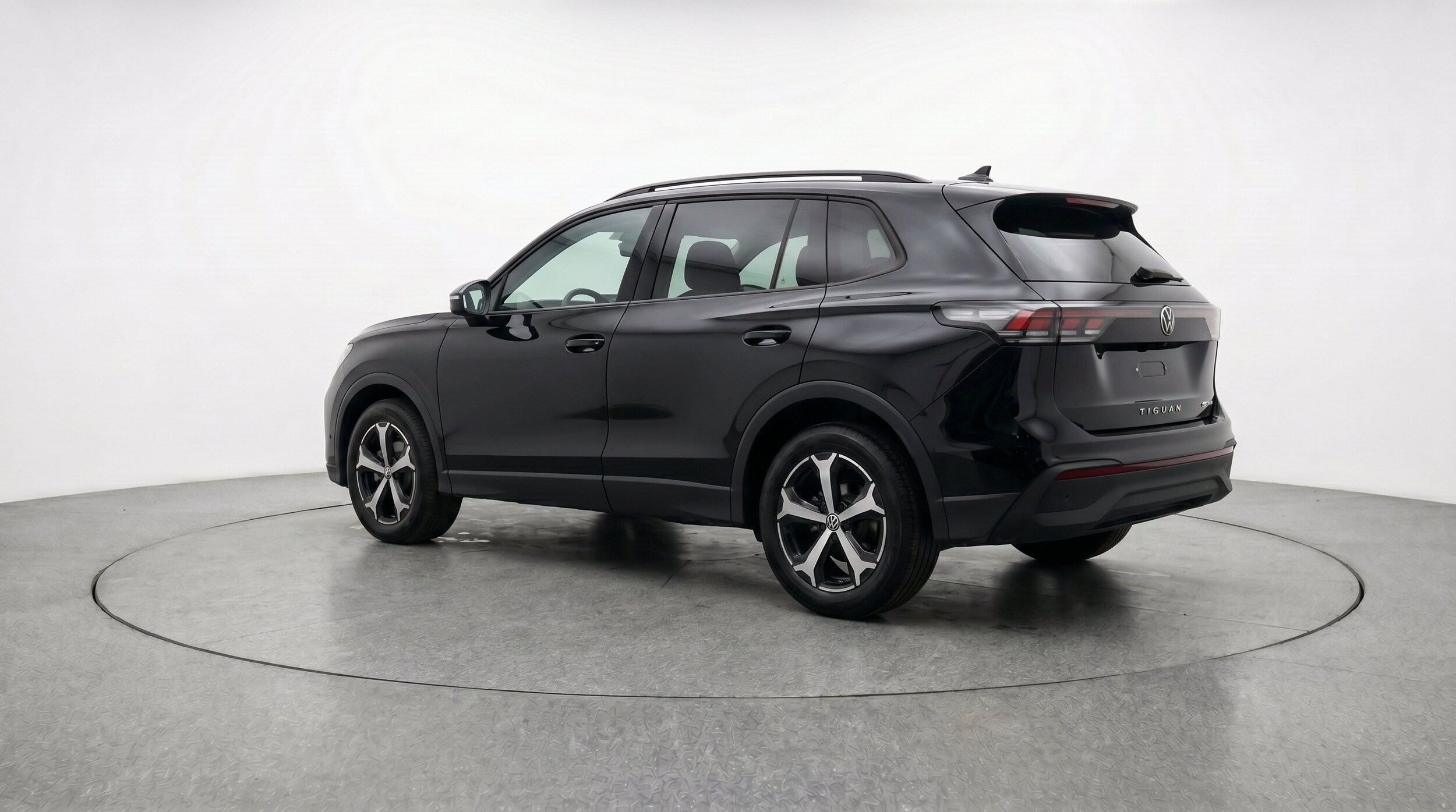 Thumbnail: 2026 Volkswagen Tiguan - 6