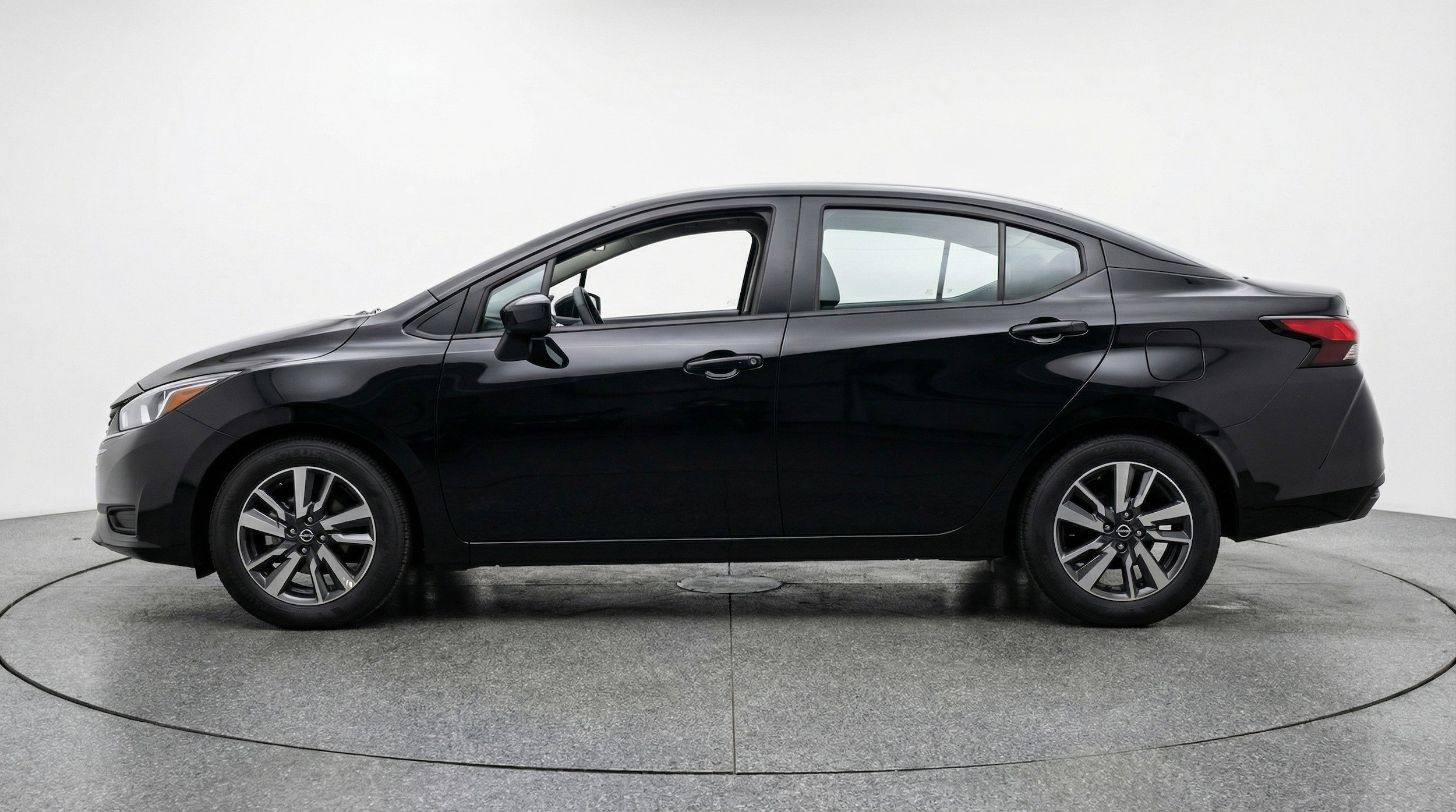 Thumbnail: 2025 Nissan Versa - 5