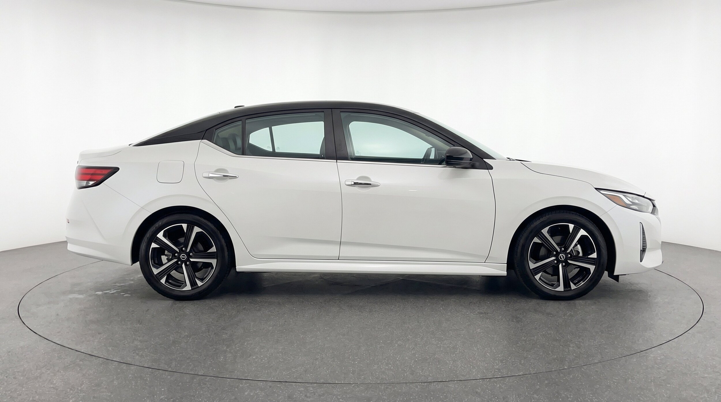 Thumbnail: 2025 Nissan Sentra - 11