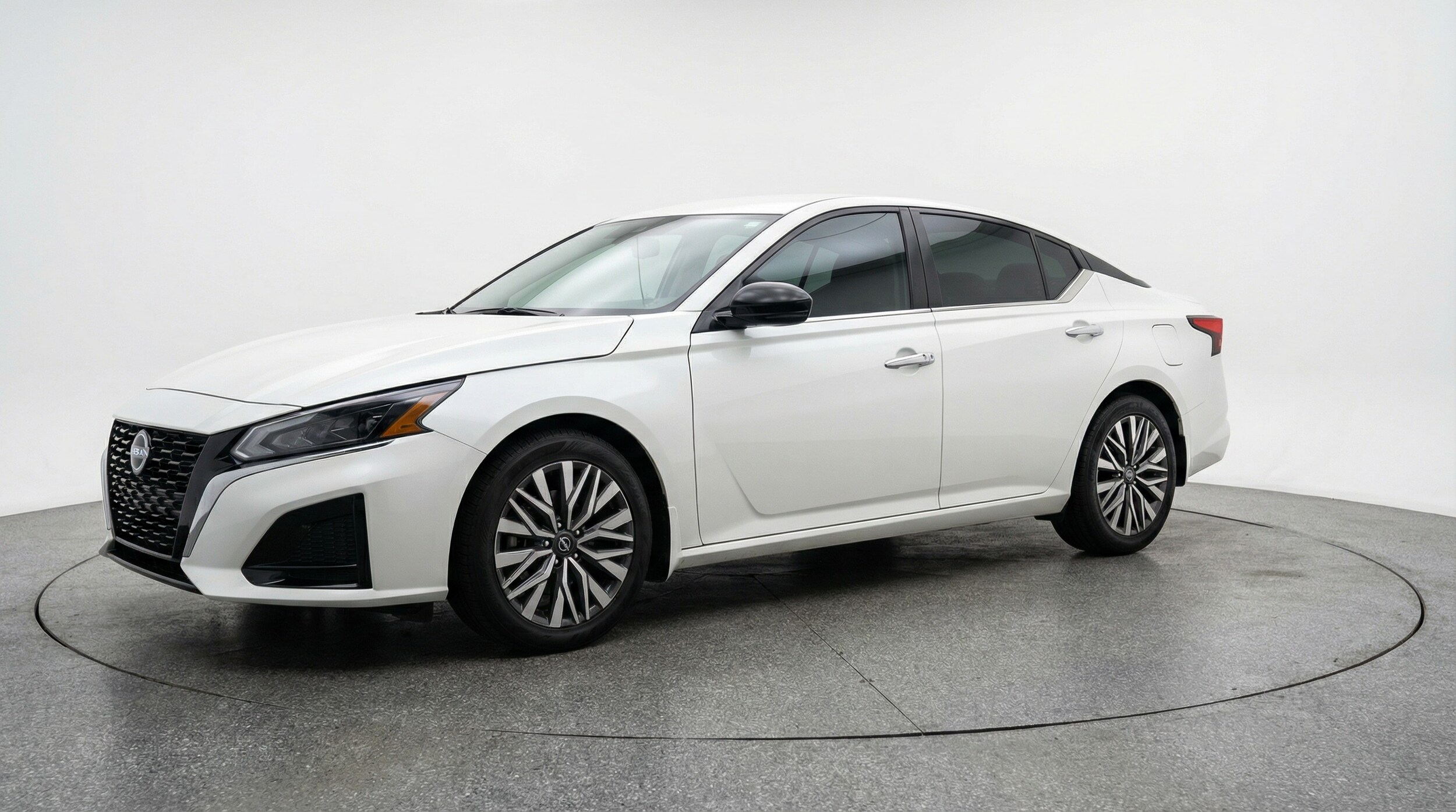 Thumbnail: 2025 Nissan Altima - 3