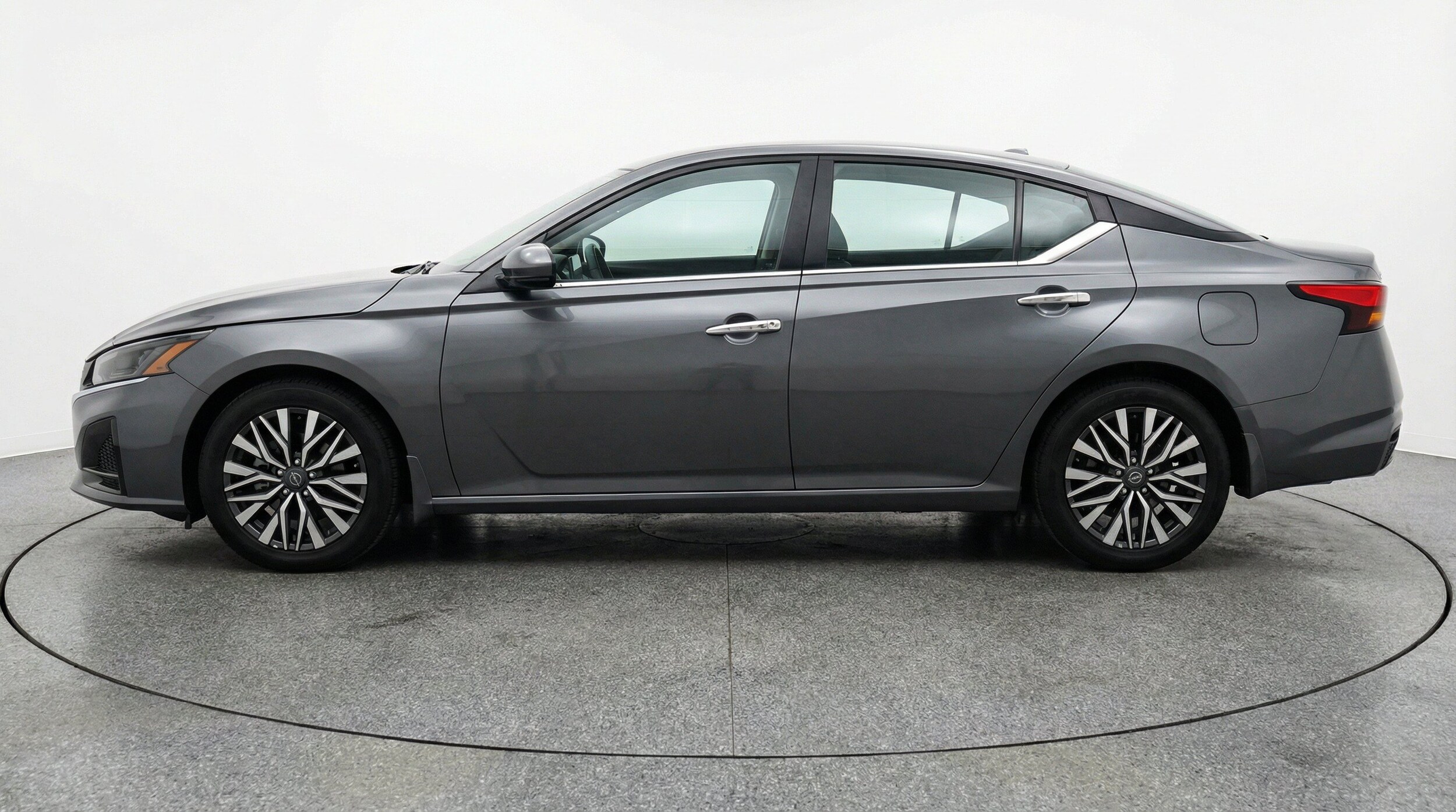 Thumbnail: 2025 Nissan Altima - 5