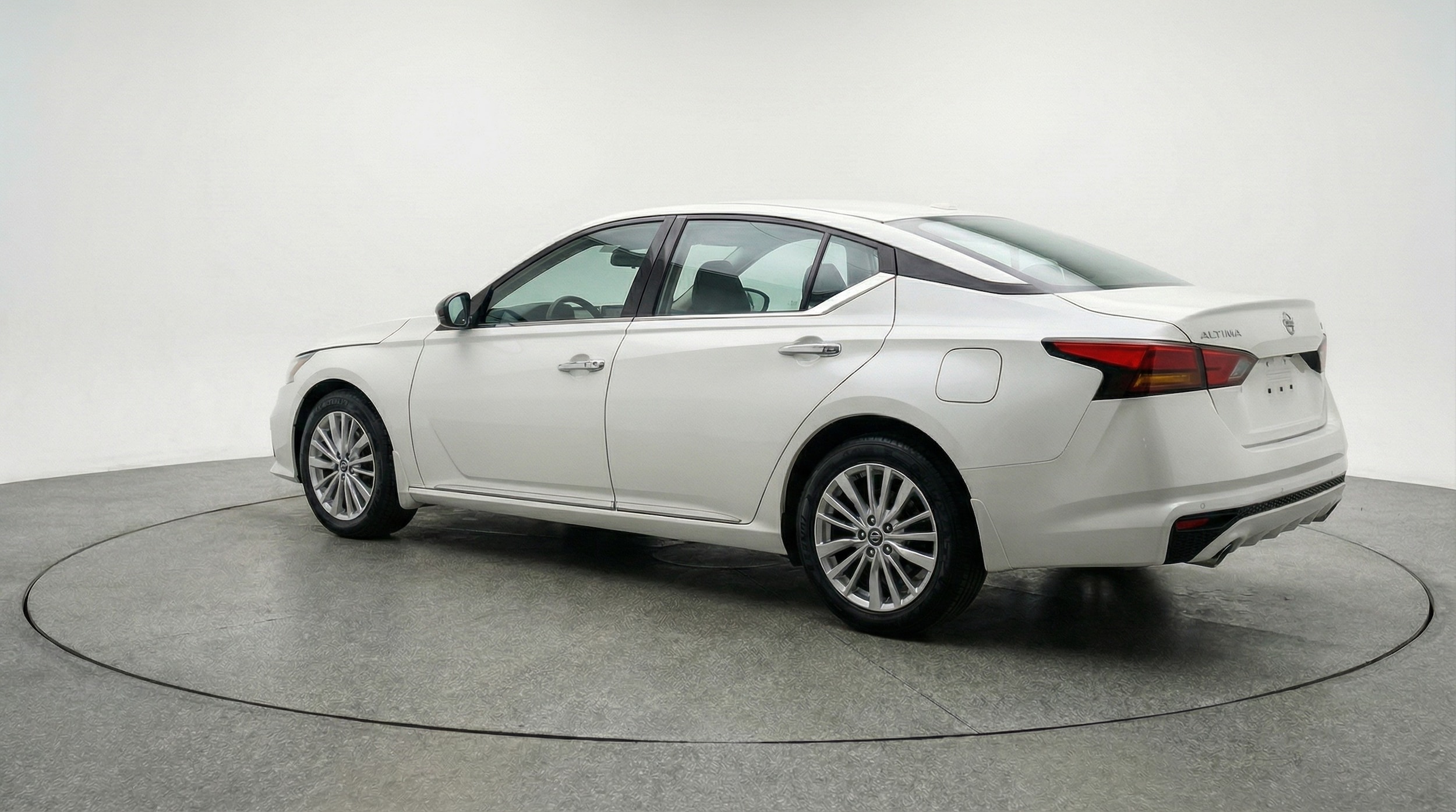 Thumbnail: 2025 Nissan Altima - 5