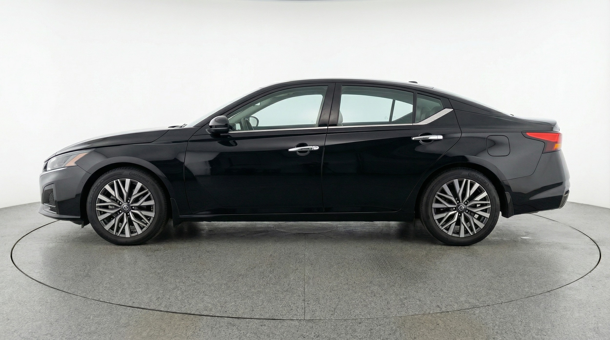 Thumbnail: 2025 Nissan Altima - 4