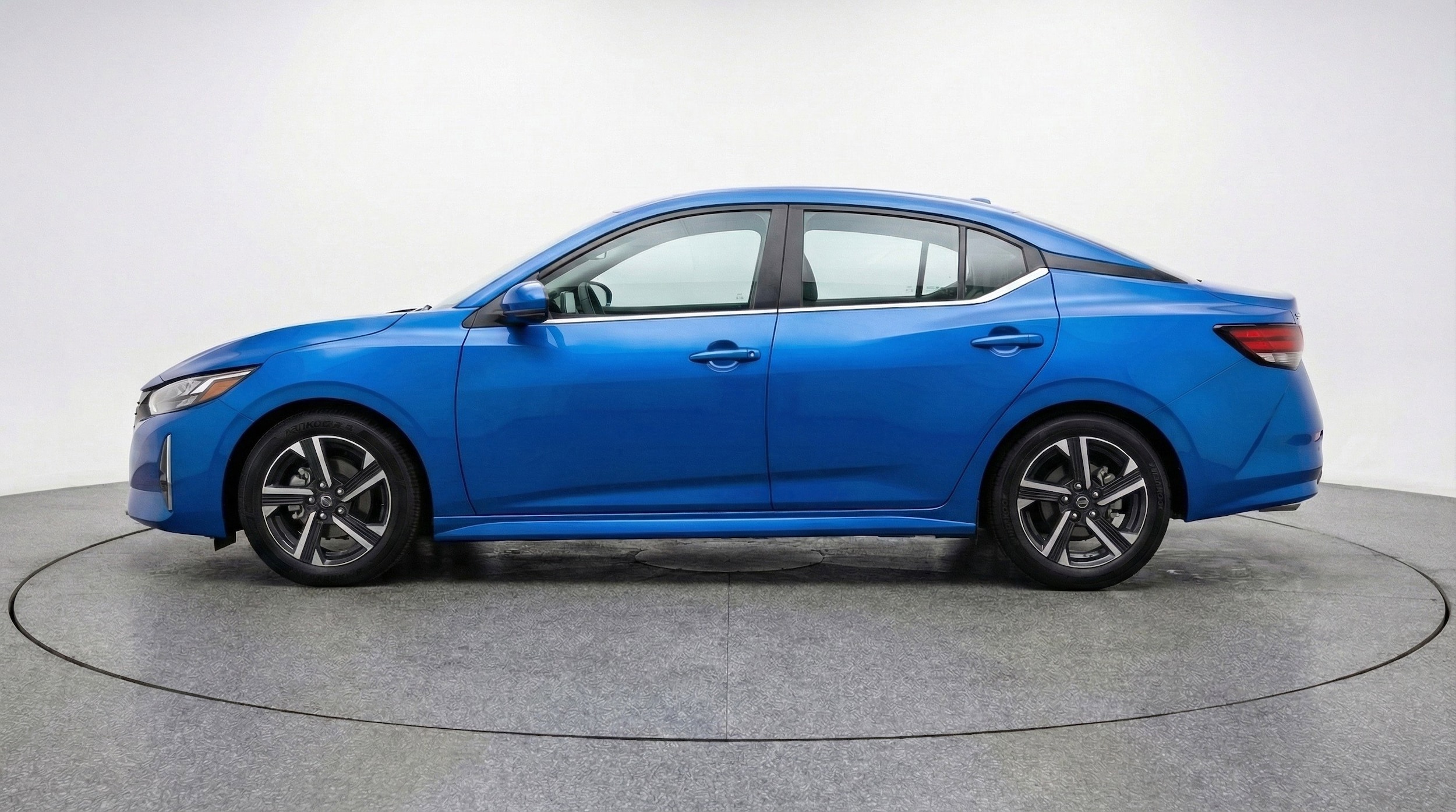 Thumbnail: 2025 Nissan Sentra - 5