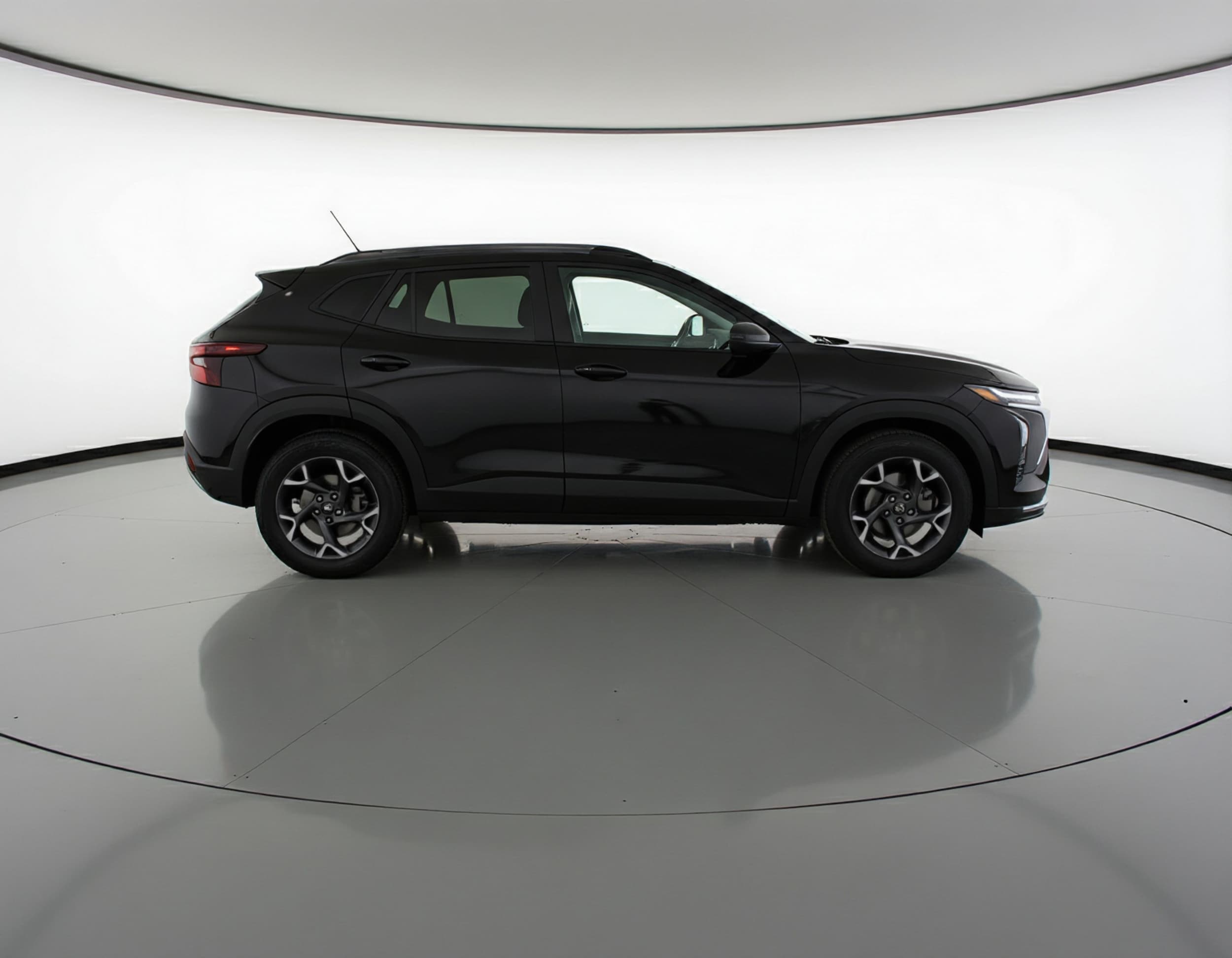 Thumbnail: 2025 Chevrolet Trax - 8