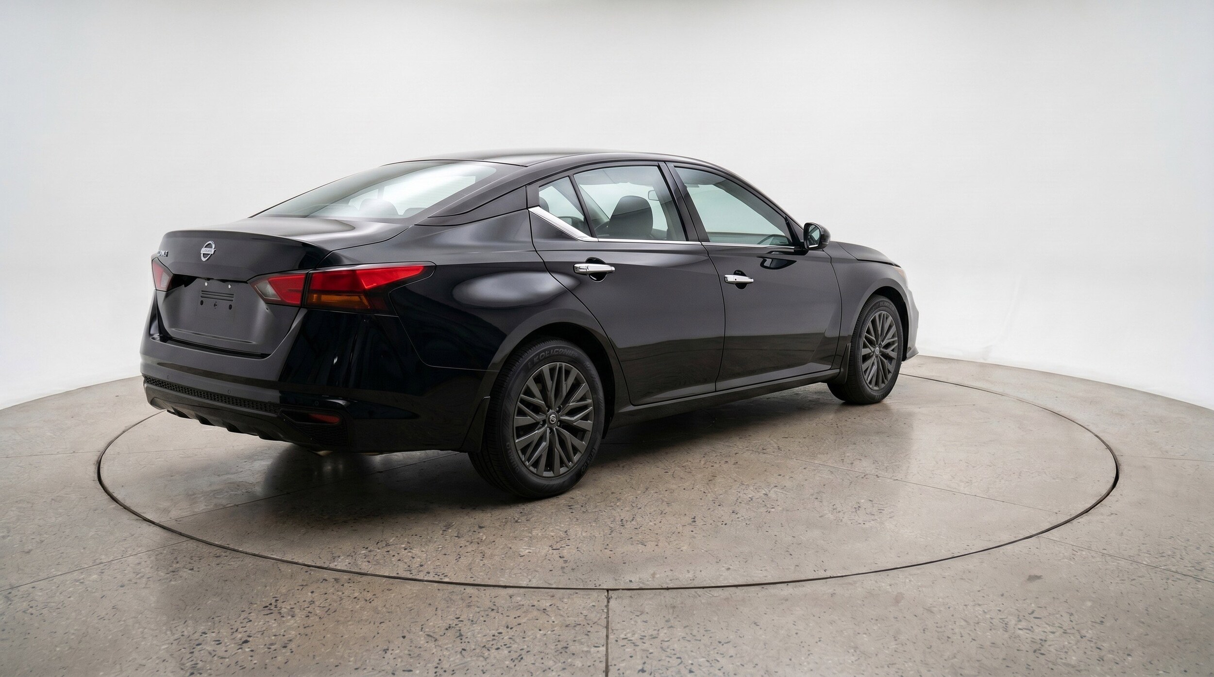 Thumbnail: 2025 Nissan Altima - 9
