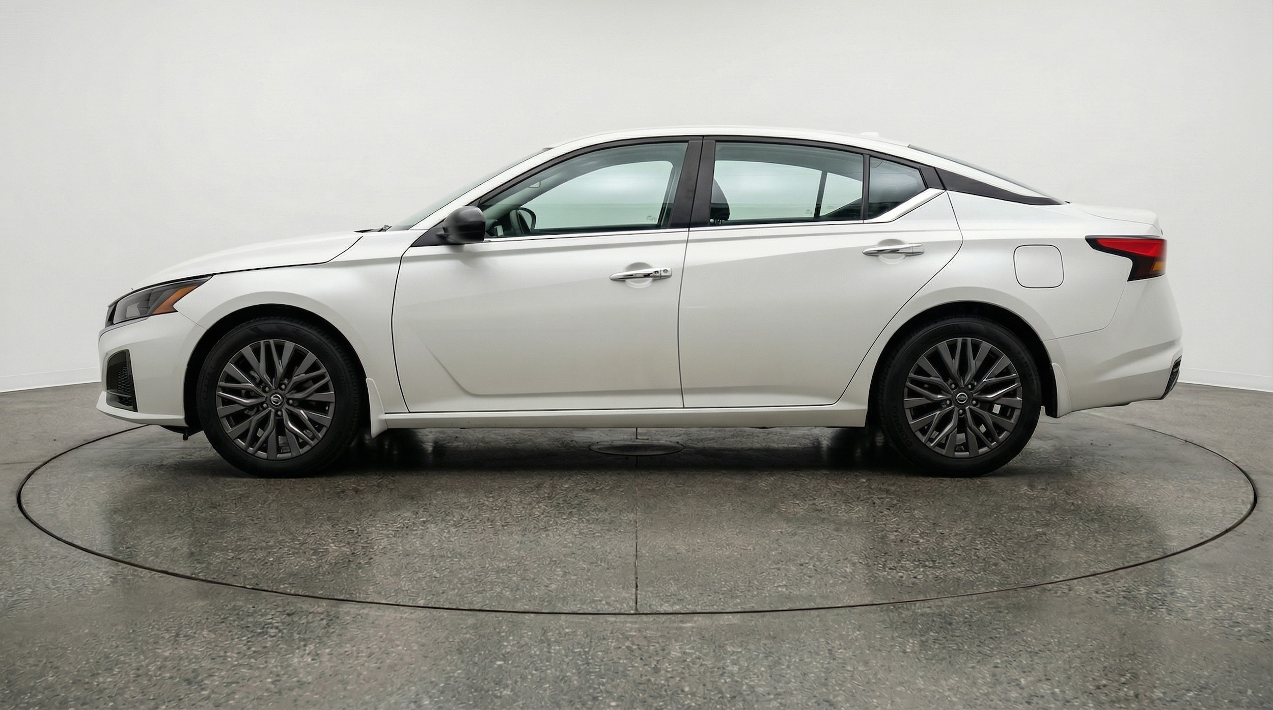 Thumbnail: 2025 Nissan Altima - 4