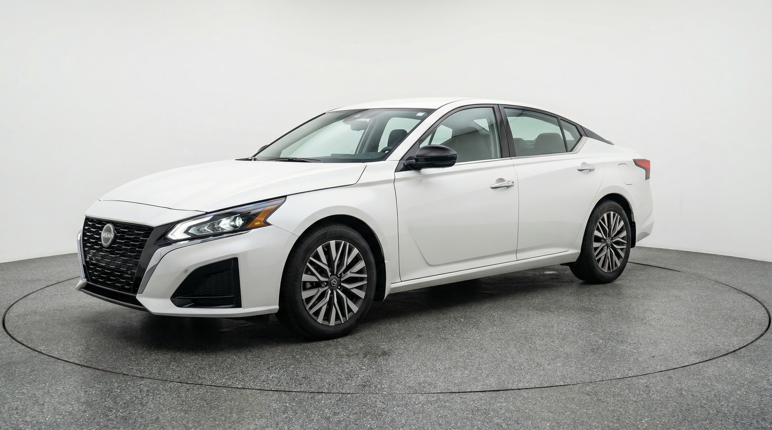 Thumbnail: 2025 Nissan Altima - 3