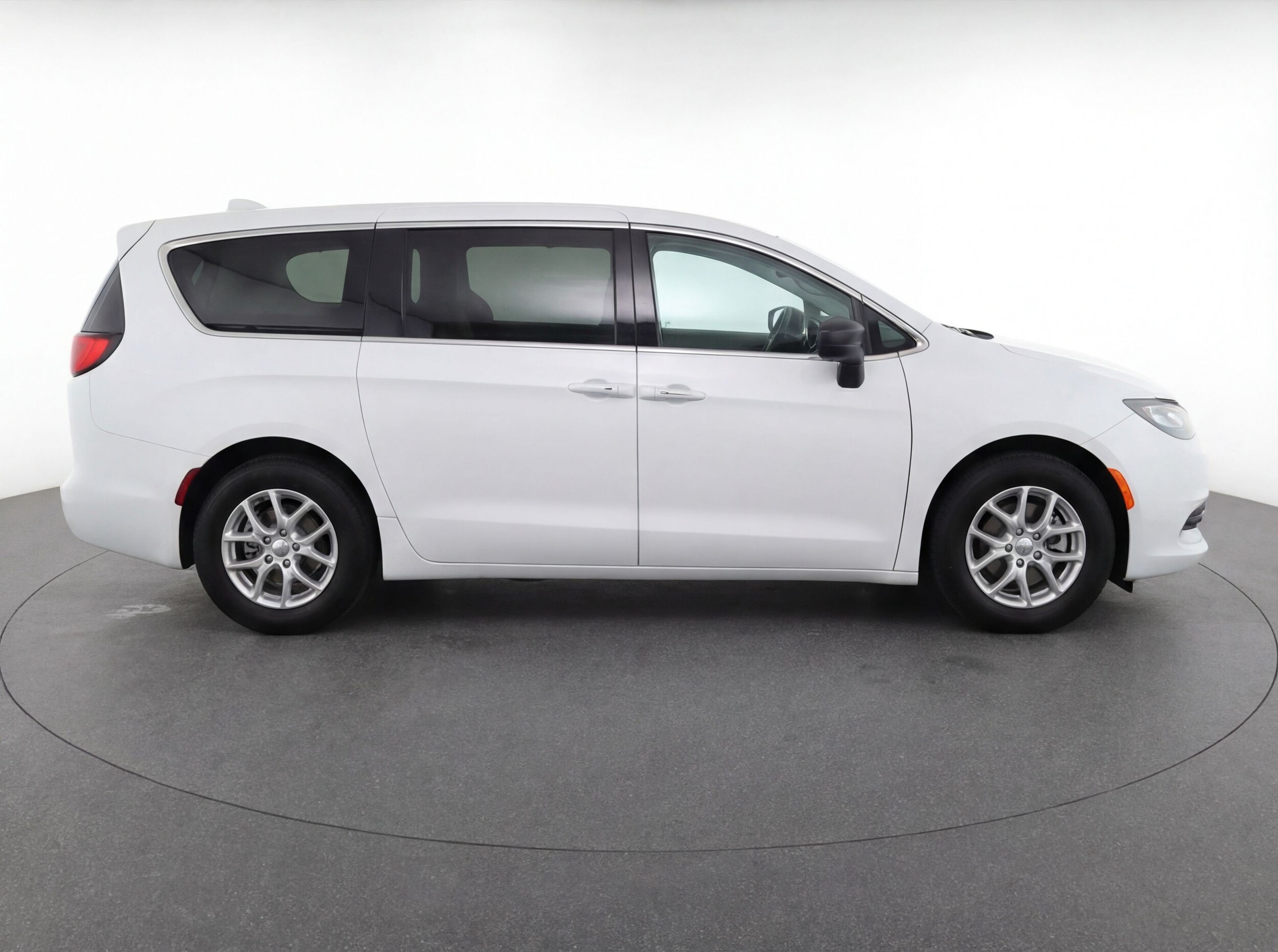 Thumbnail: 2024 Chrysler Pacifica - 11