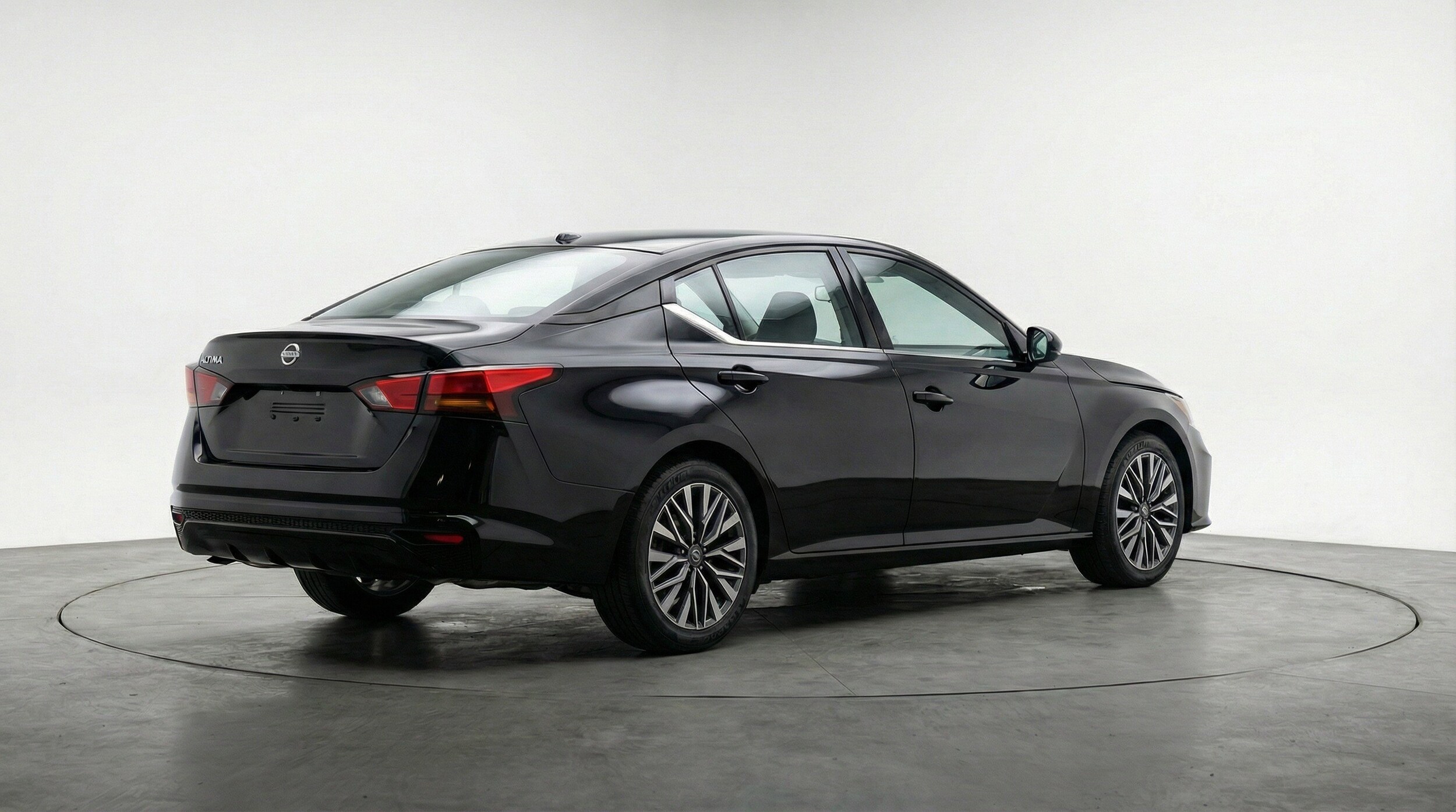 Thumbnail: 2025 Nissan Altima - 9