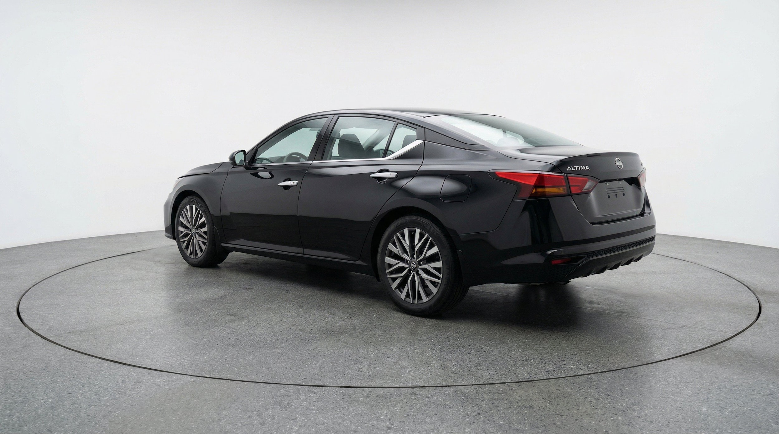 Thumbnail: 2025 Nissan Altima - 6