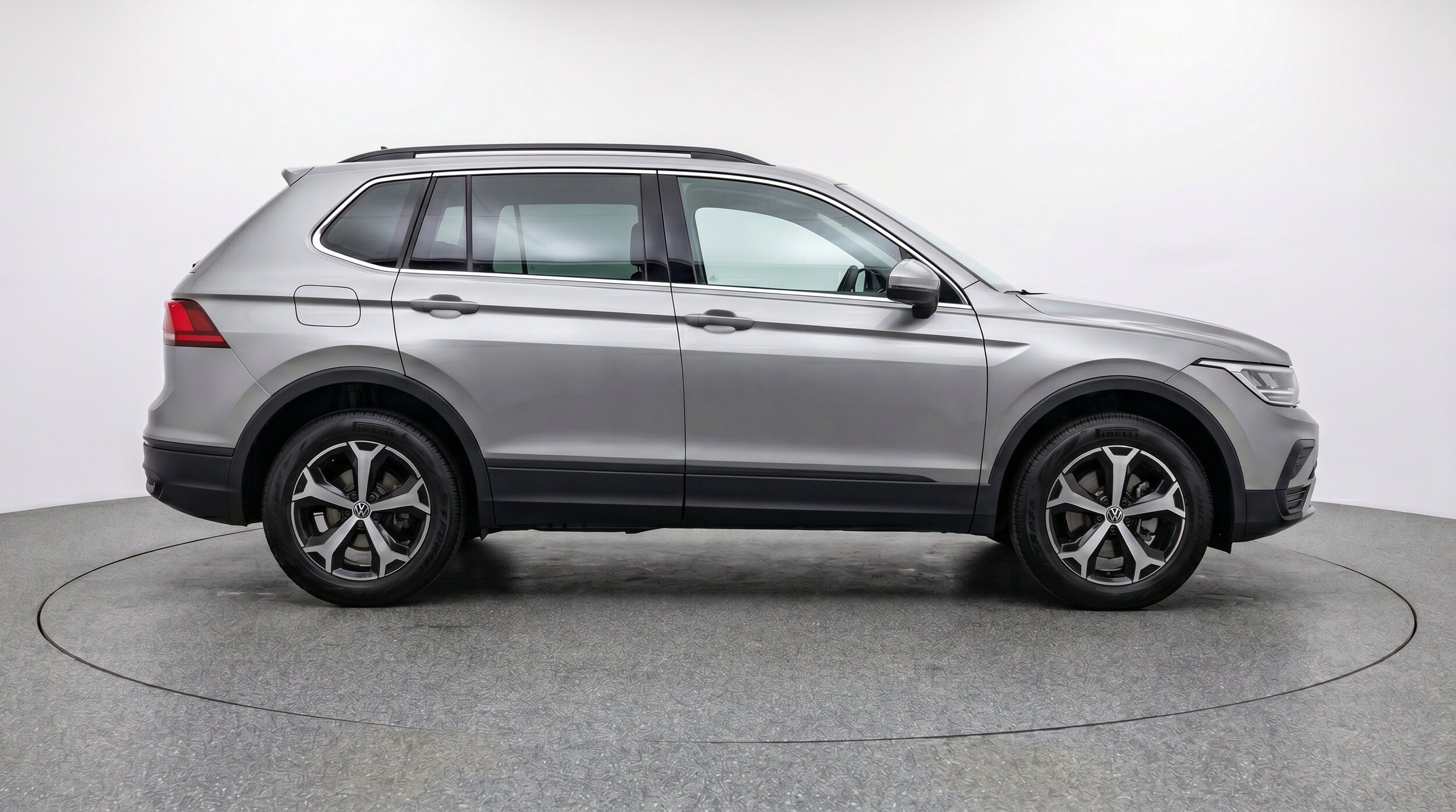 Thumbnail: 2026 Volkswagen Tiguan - 10