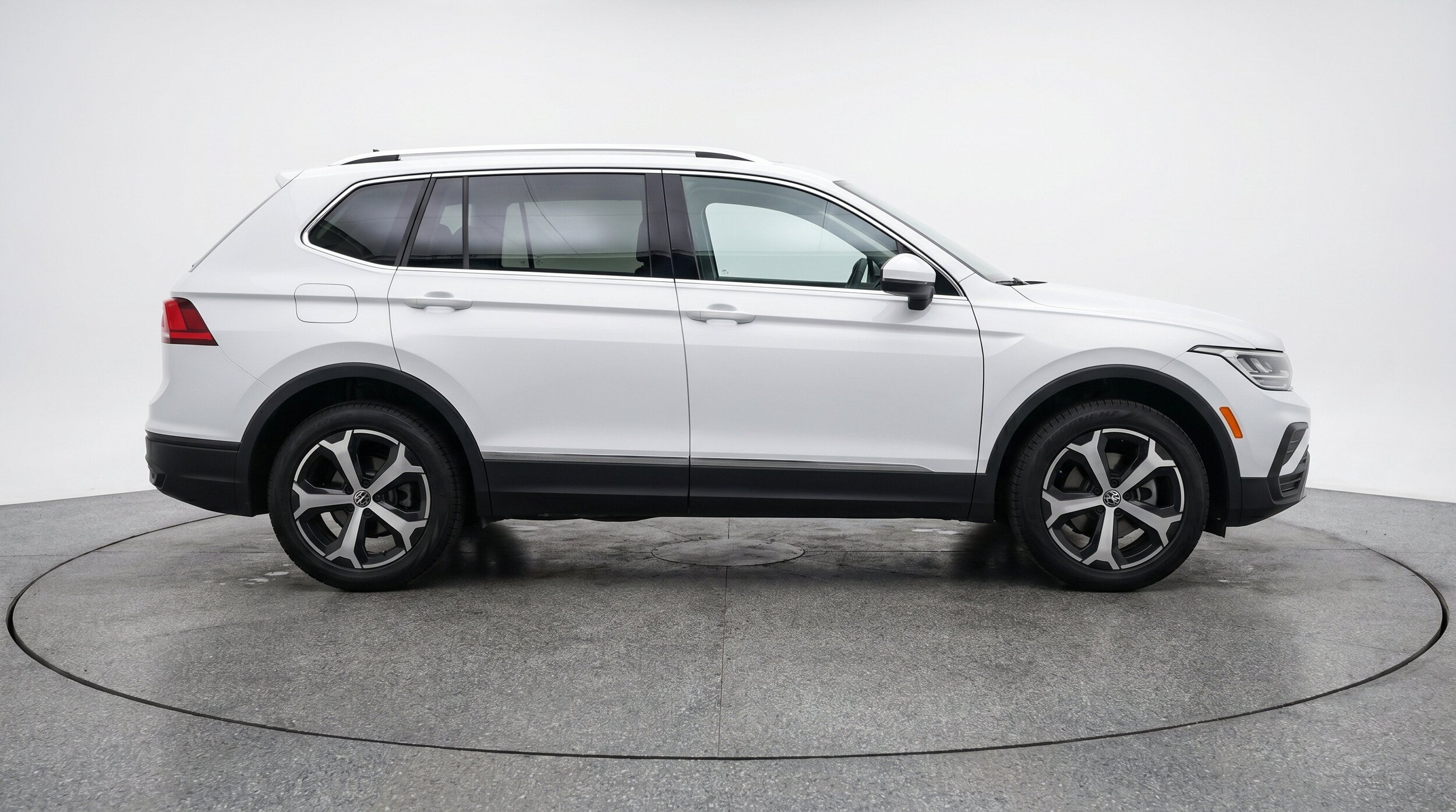 Thumbnail: 2026 Volkswagen Tiguan - 11