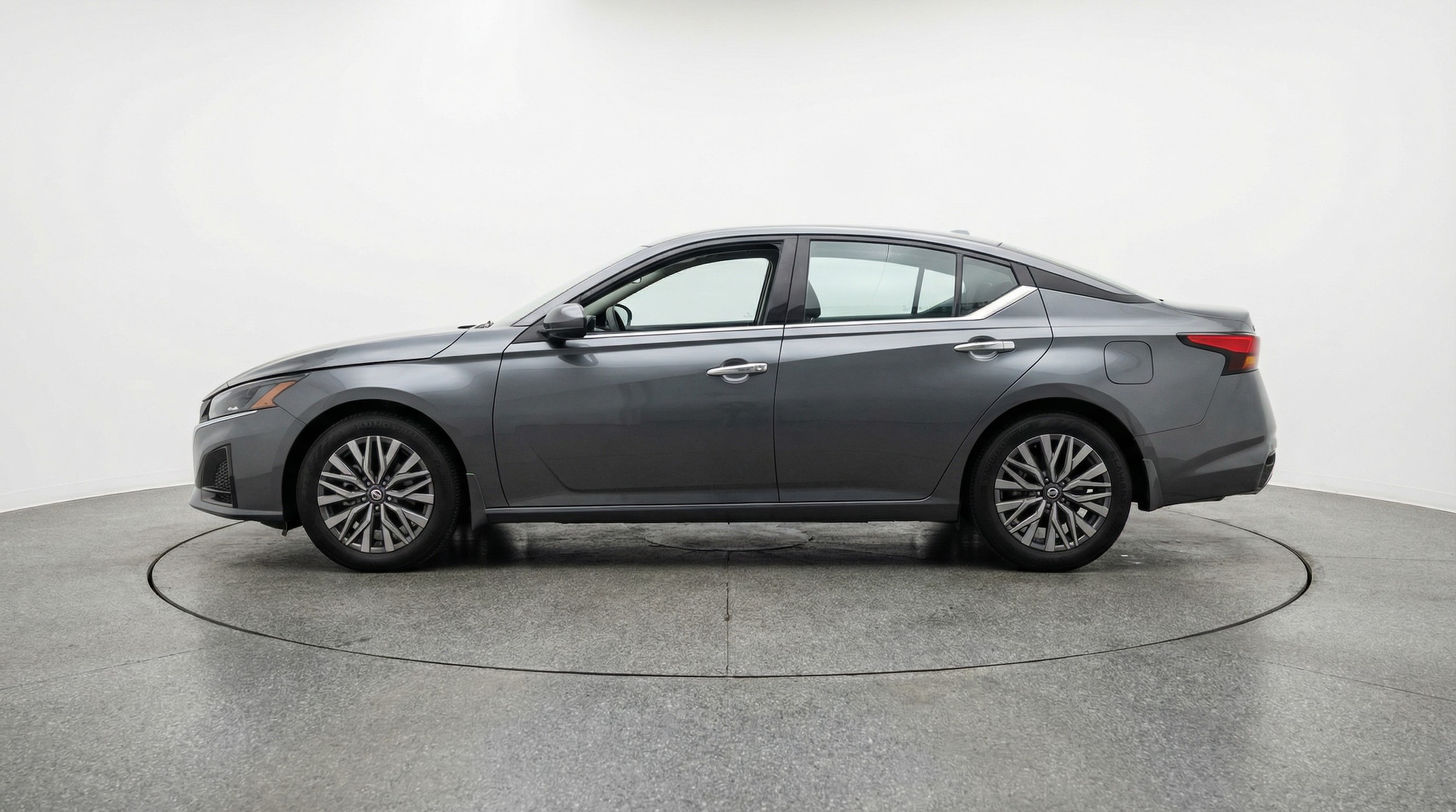 Thumbnail: 2025 Nissan Altima - 4