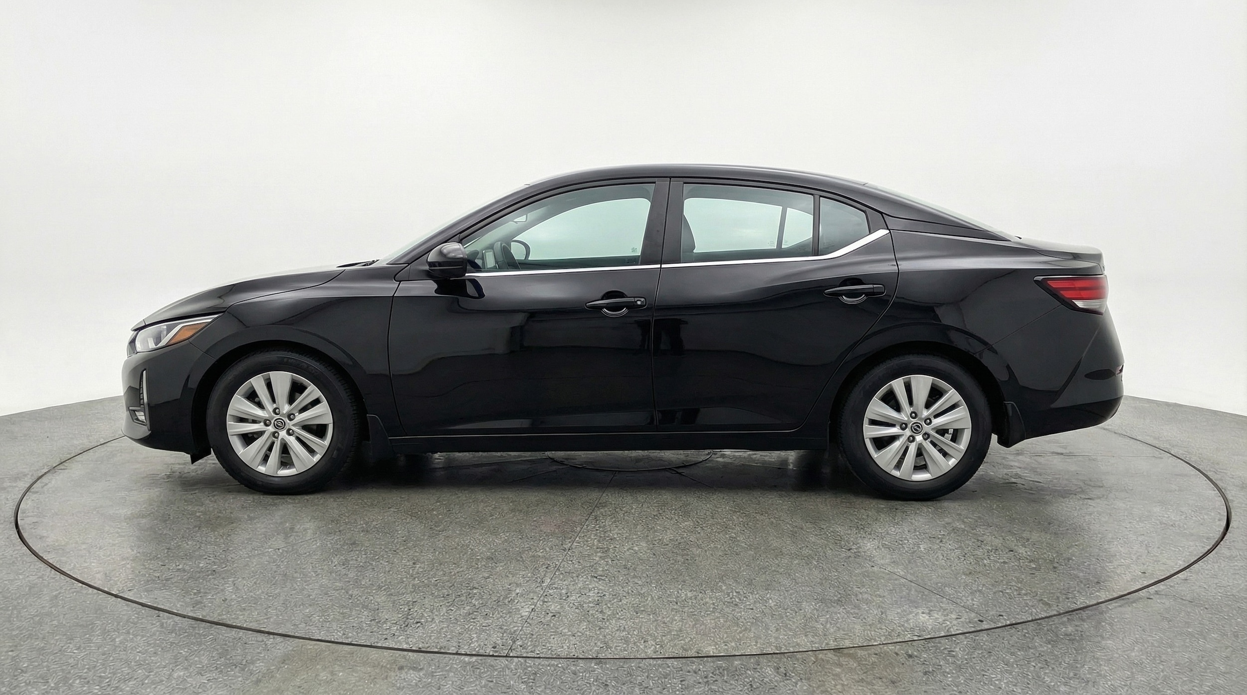 Thumbnail: 2025 Nissan Sentra - 4