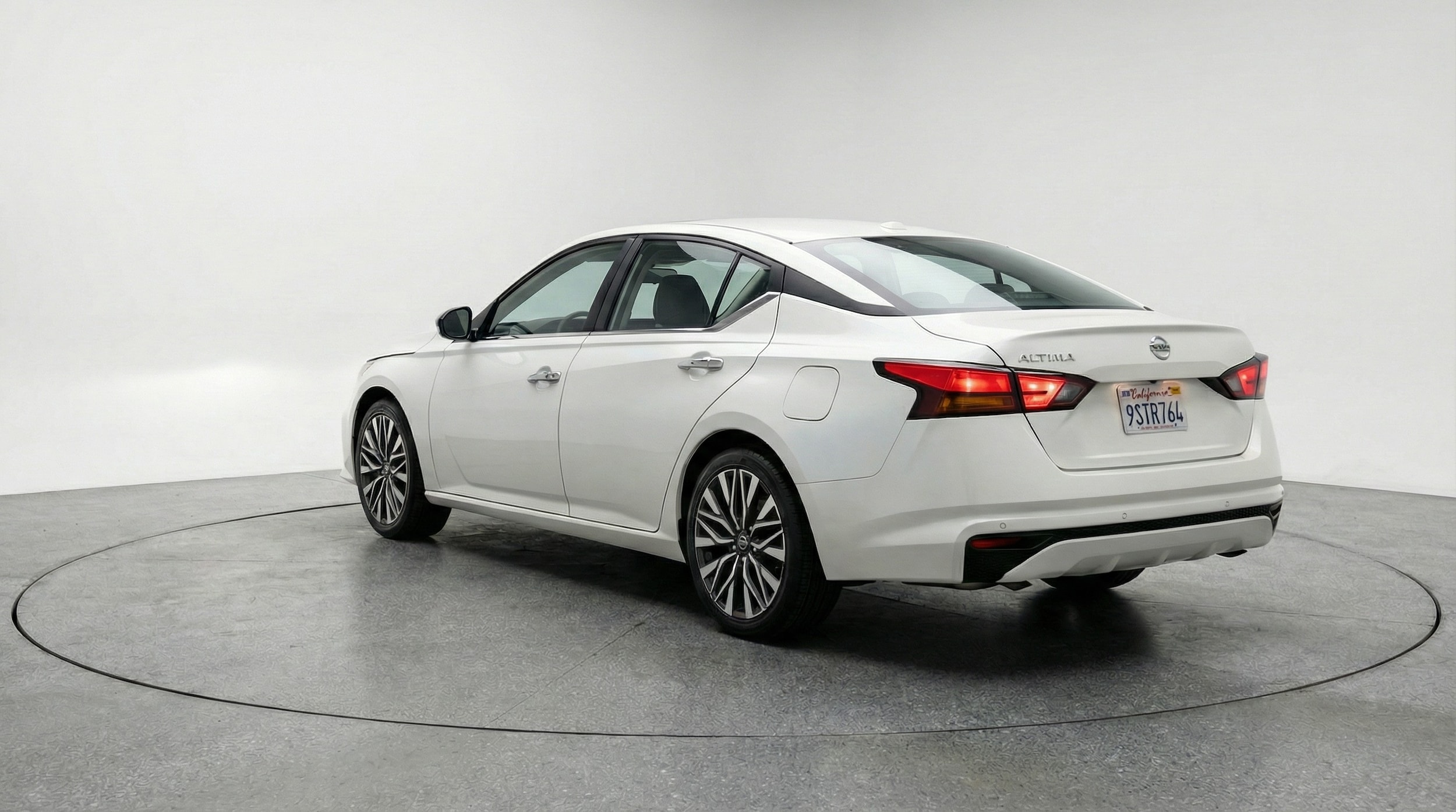 Thumbnail: 2025 Nissan Altima - 5