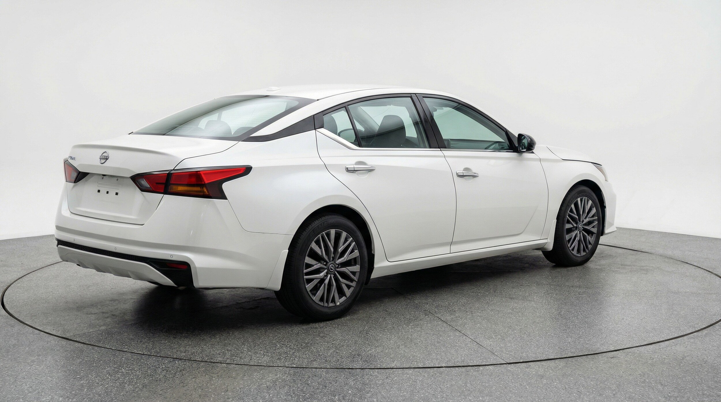 Thumbnail: 2025 Nissan Altima - 9