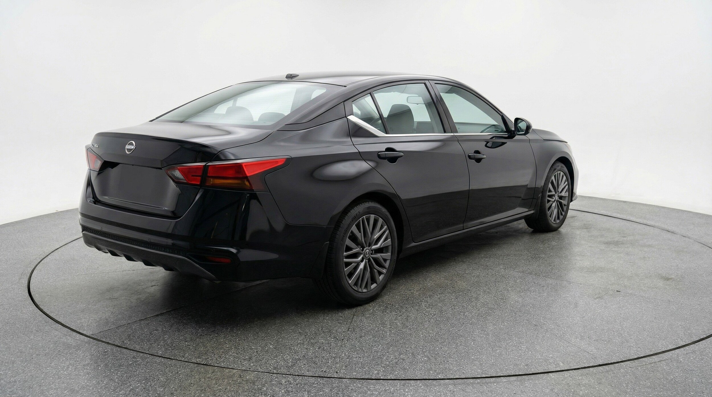 Thumbnail: 2025 Nissan Altima - 9