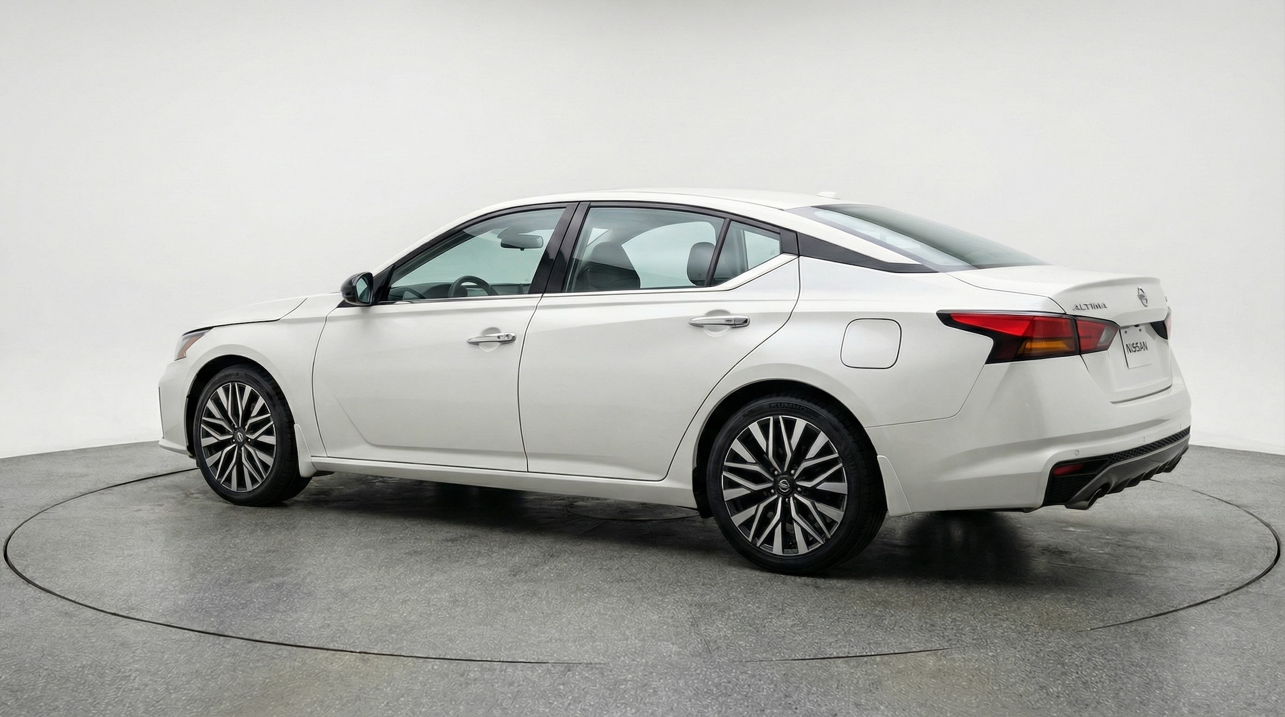 Thumbnail: 2025 Nissan Altima - 5