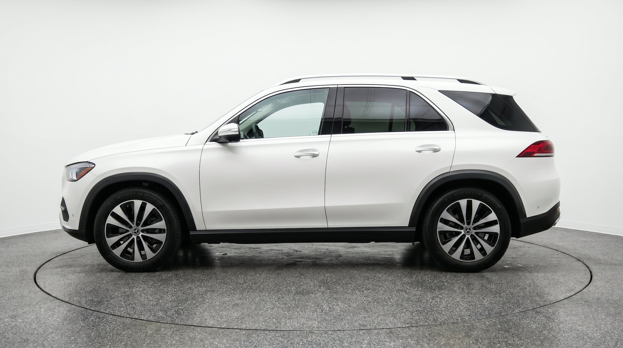 Thumbnail: 2026 Mercedes-Benz GLE - 5