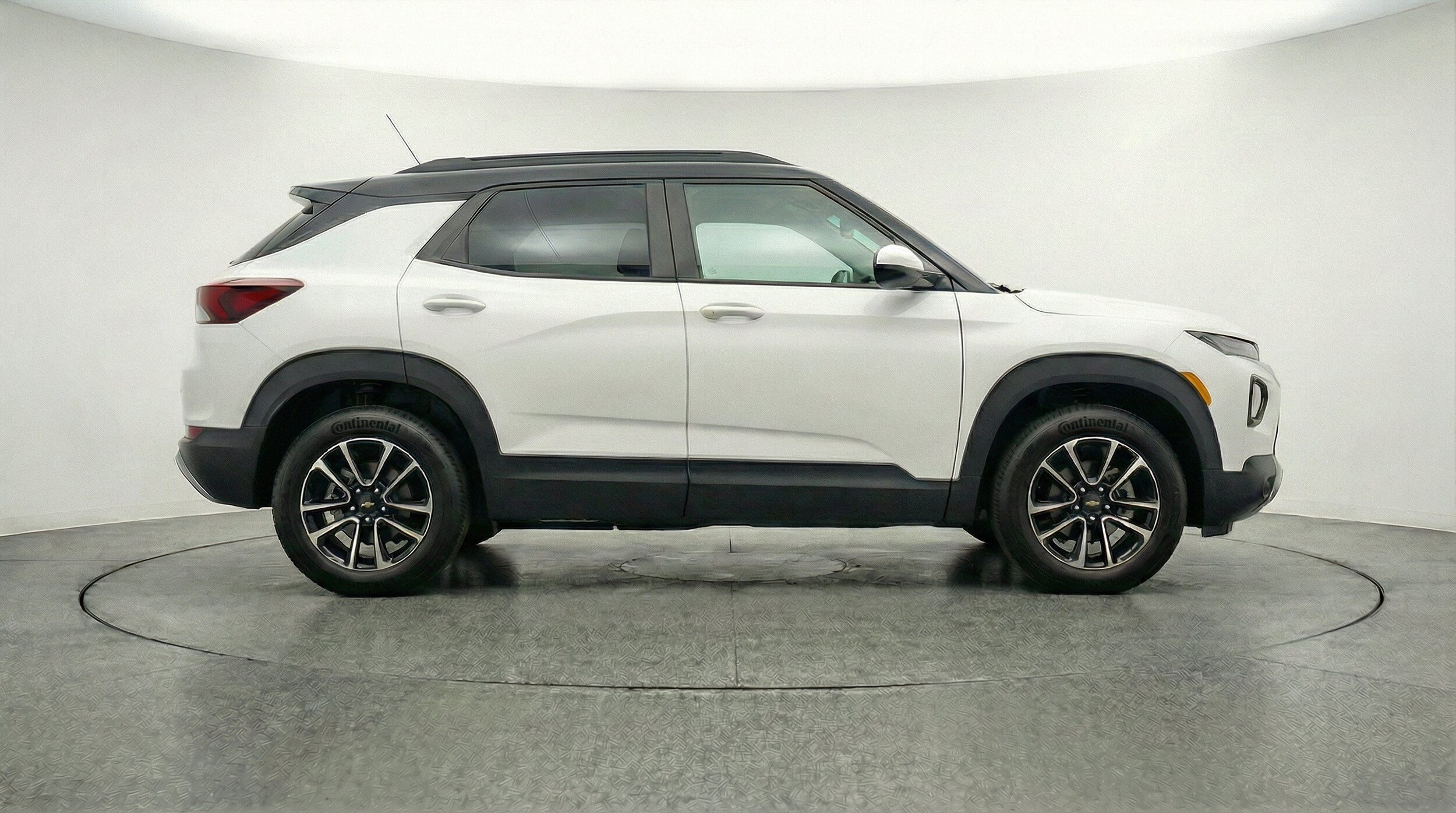 Thumbnail: 2025 Chevrolet TrailBlazer - 11
