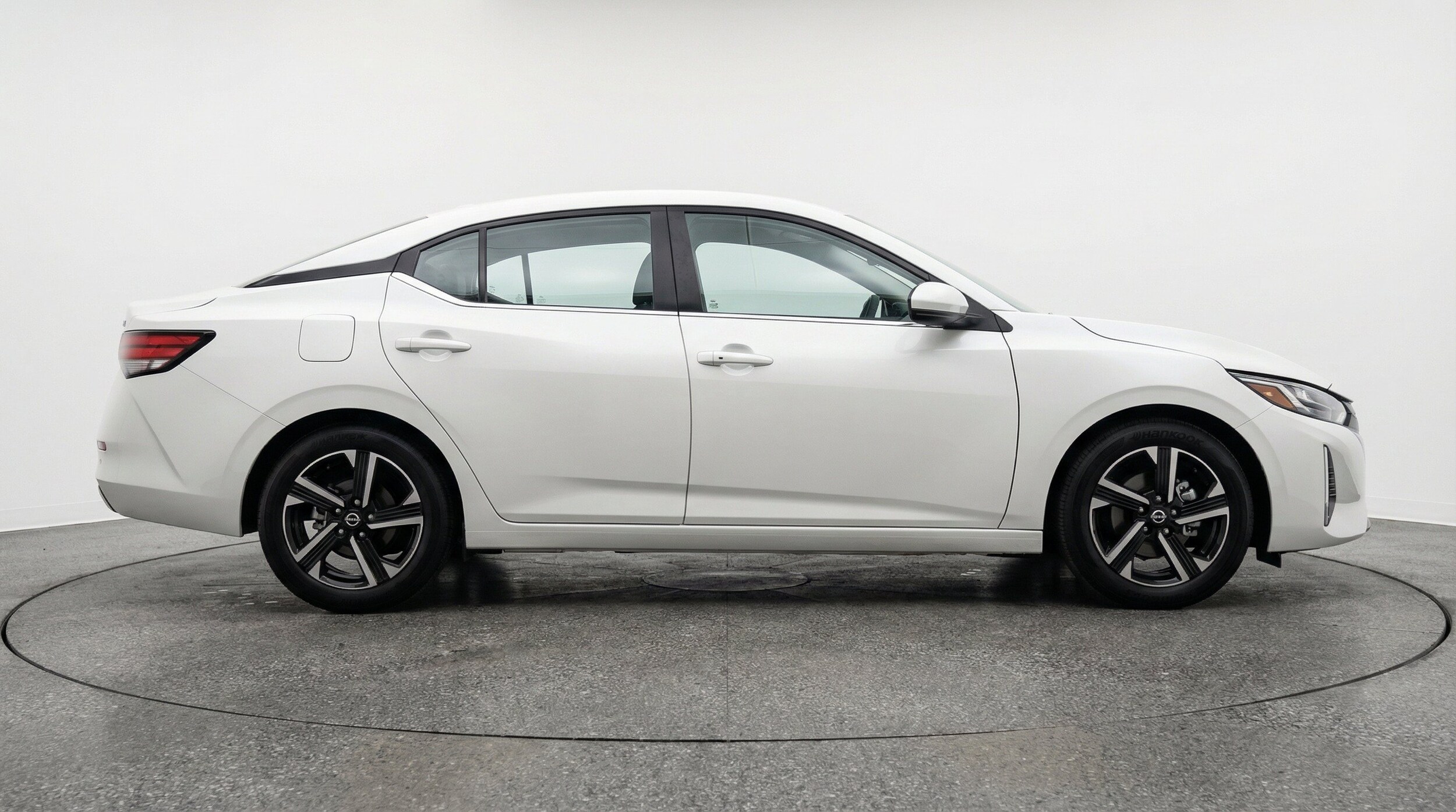 Thumbnail: 2025 Nissan Sentra - 11