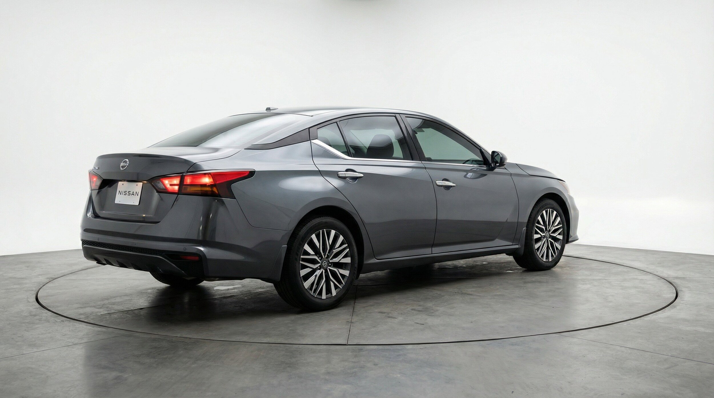 Thumbnail: 2025 Nissan Altima - 9