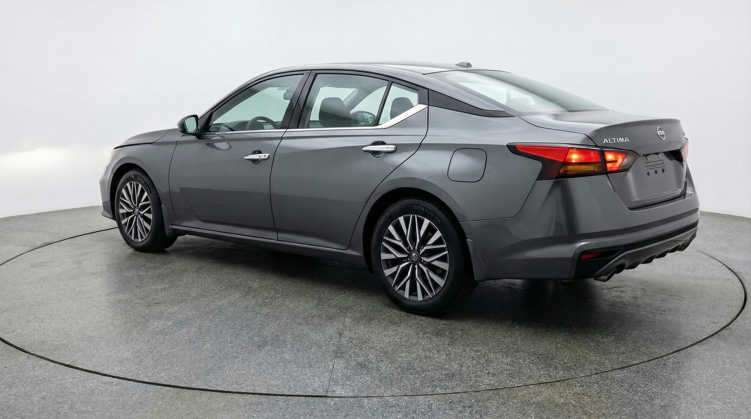 Thumbnail: 2025 Nissan Altima - 5