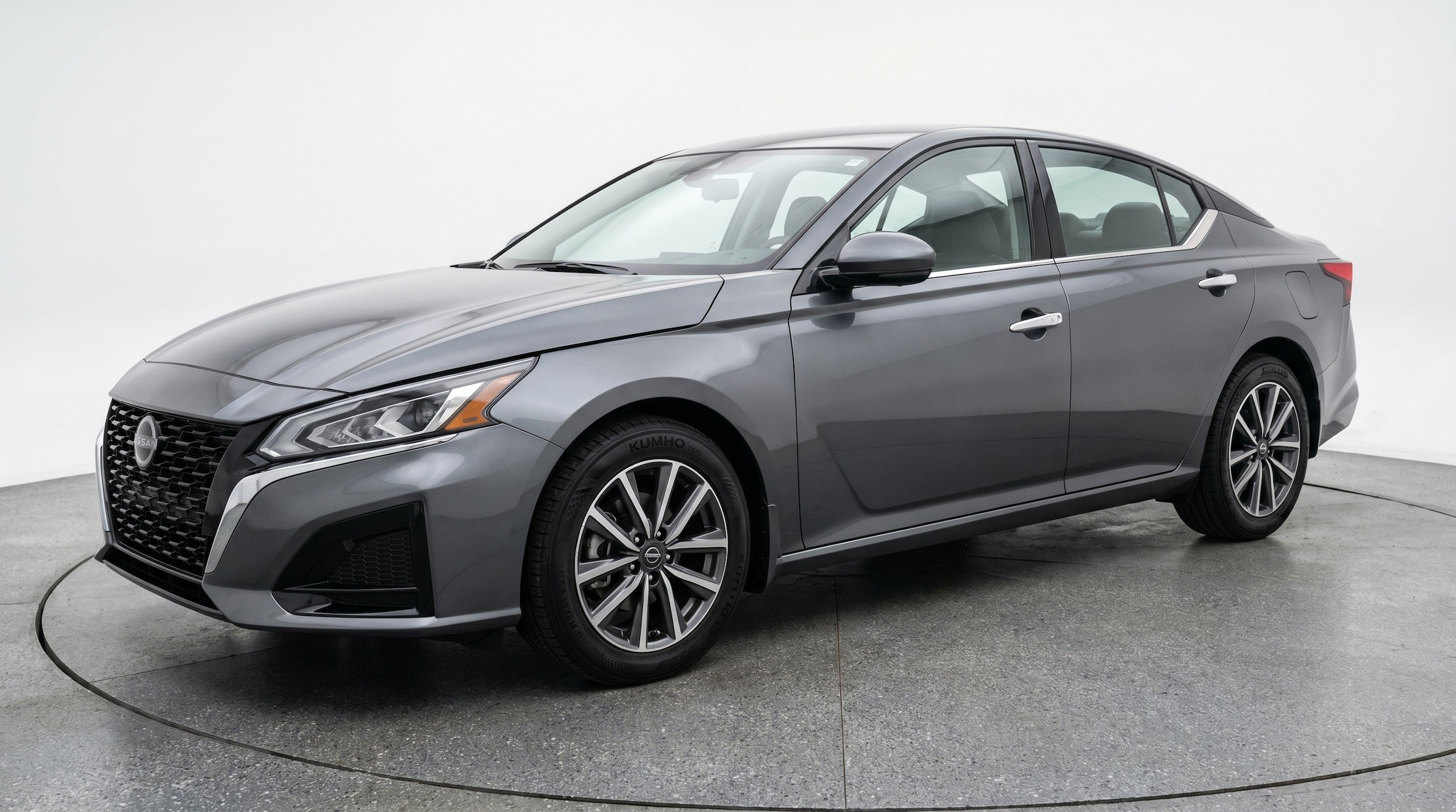 Thumbnail: 2025 Nissan Altima - 3