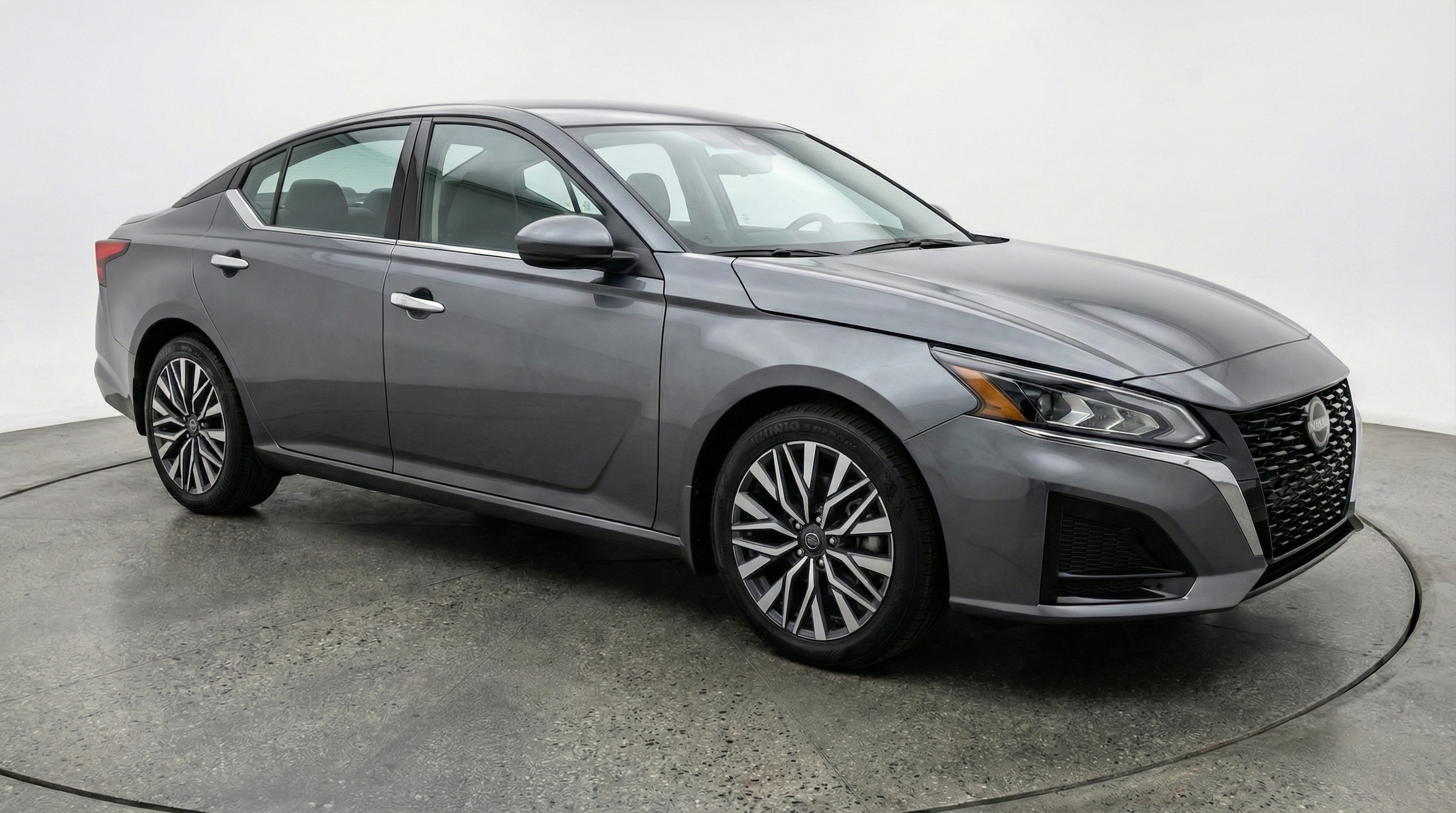 Thumbnail: 2025 Nissan Altima - 1