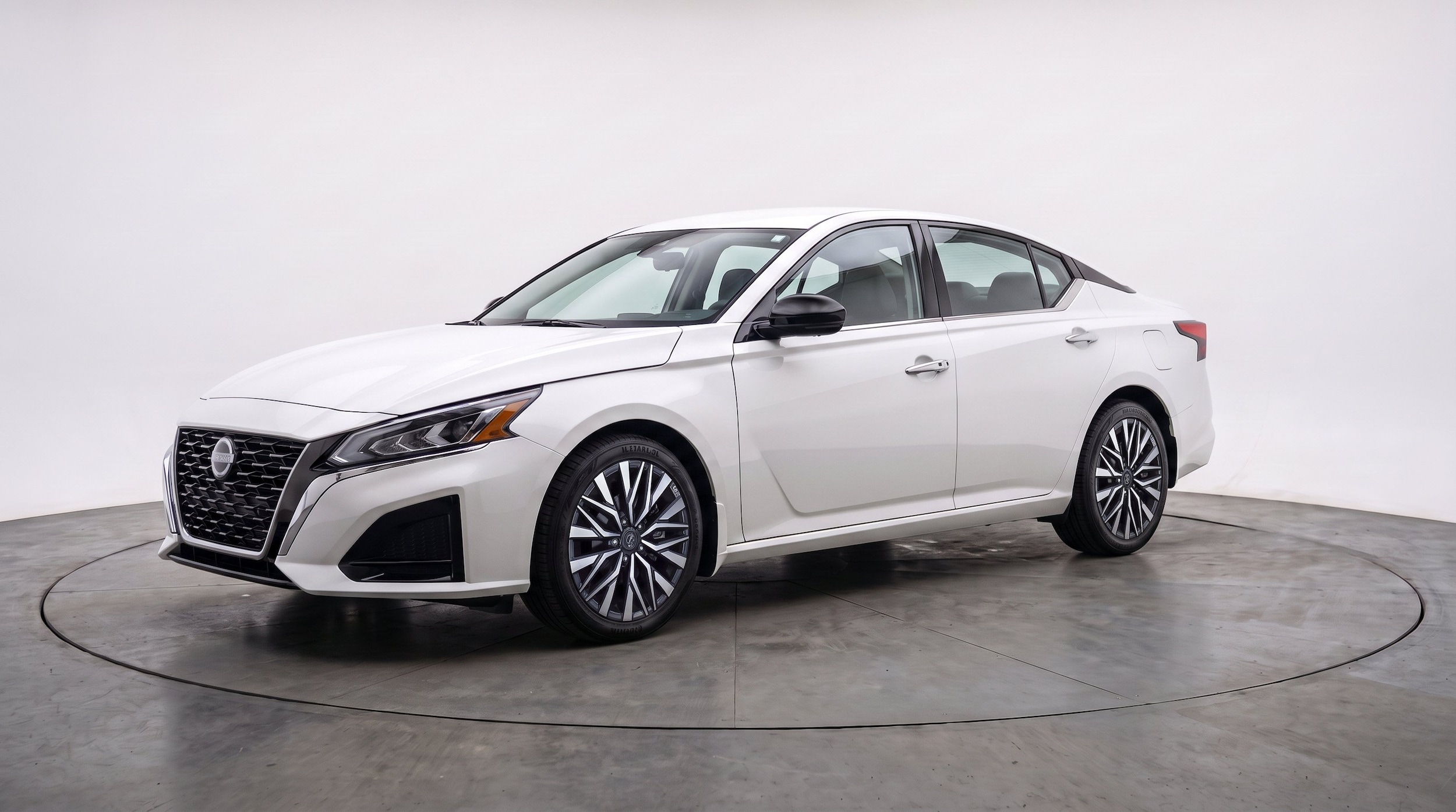 Thumbnail: 2025 Nissan Altima - 3