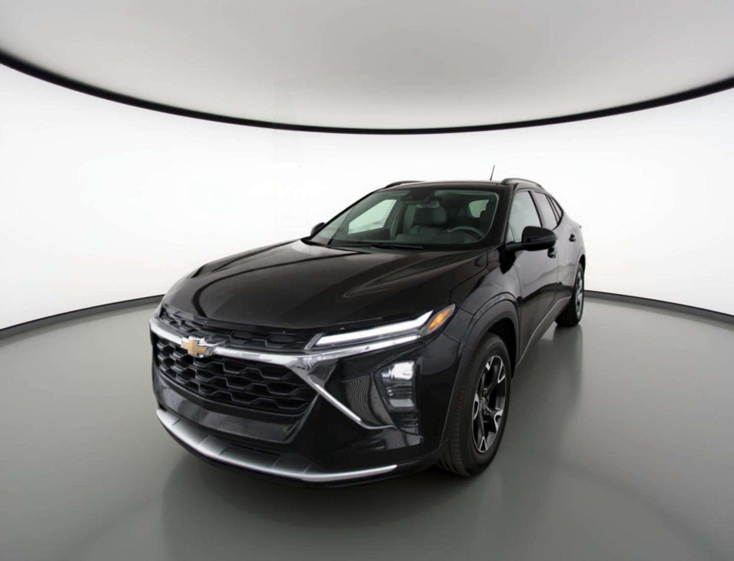 Thumbnail: 2025 Chevrolet Trax - 3