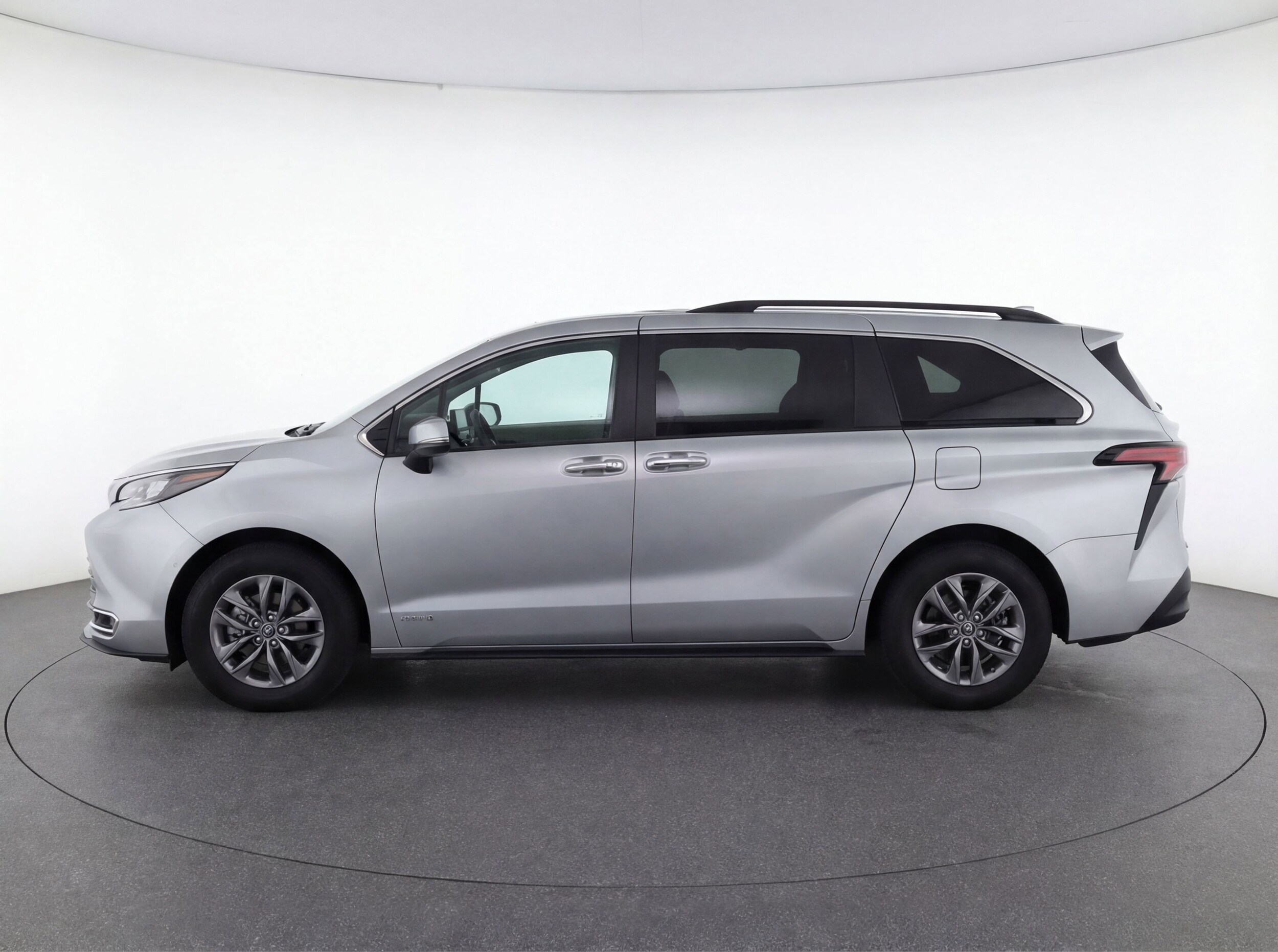 Thumbnail: 2024 Toyota Sienna - 5