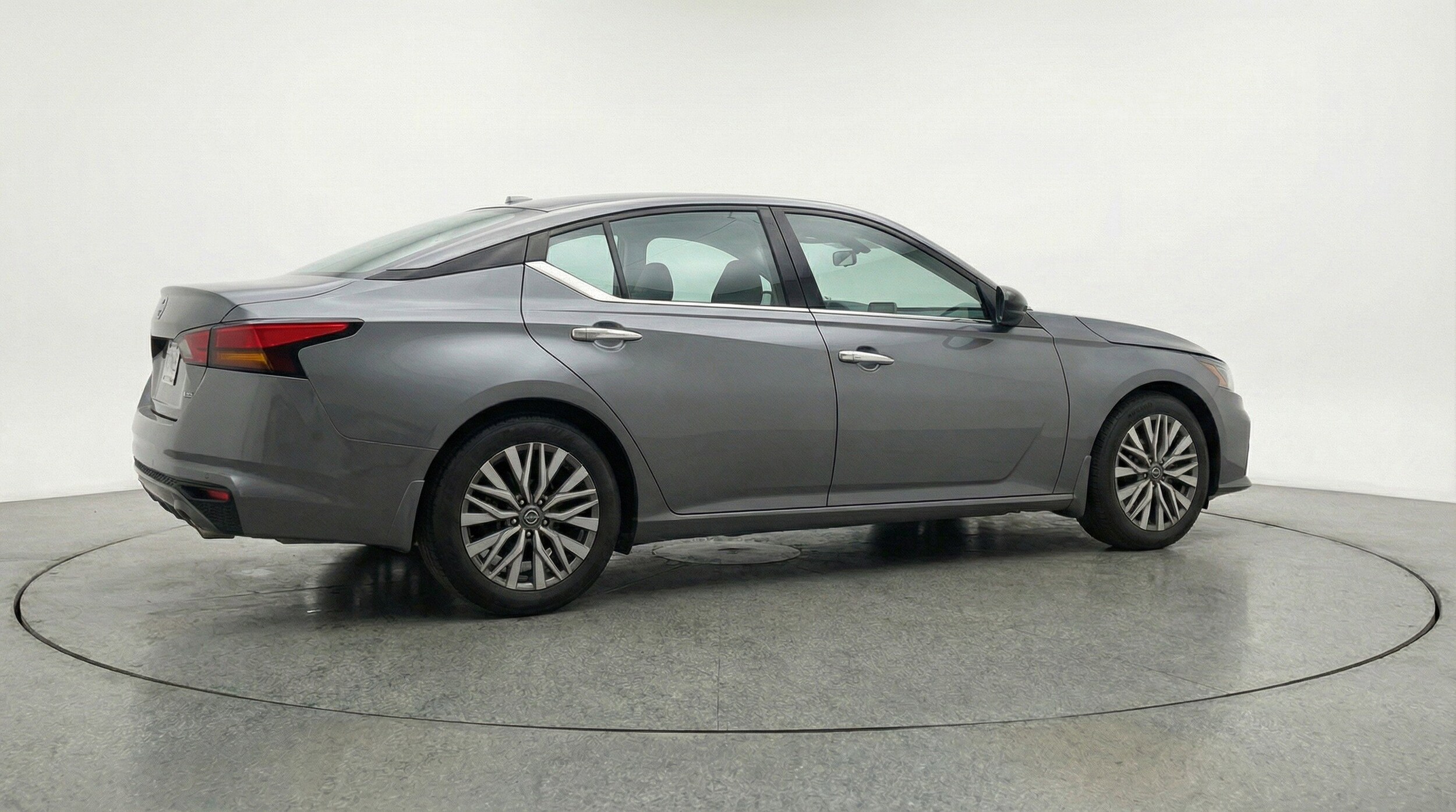 Thumbnail: 2025 Nissan Altima - 9