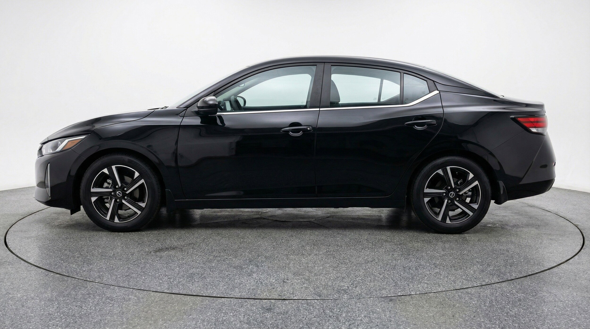 Thumbnail: 2025 Nissan Sentra - 5