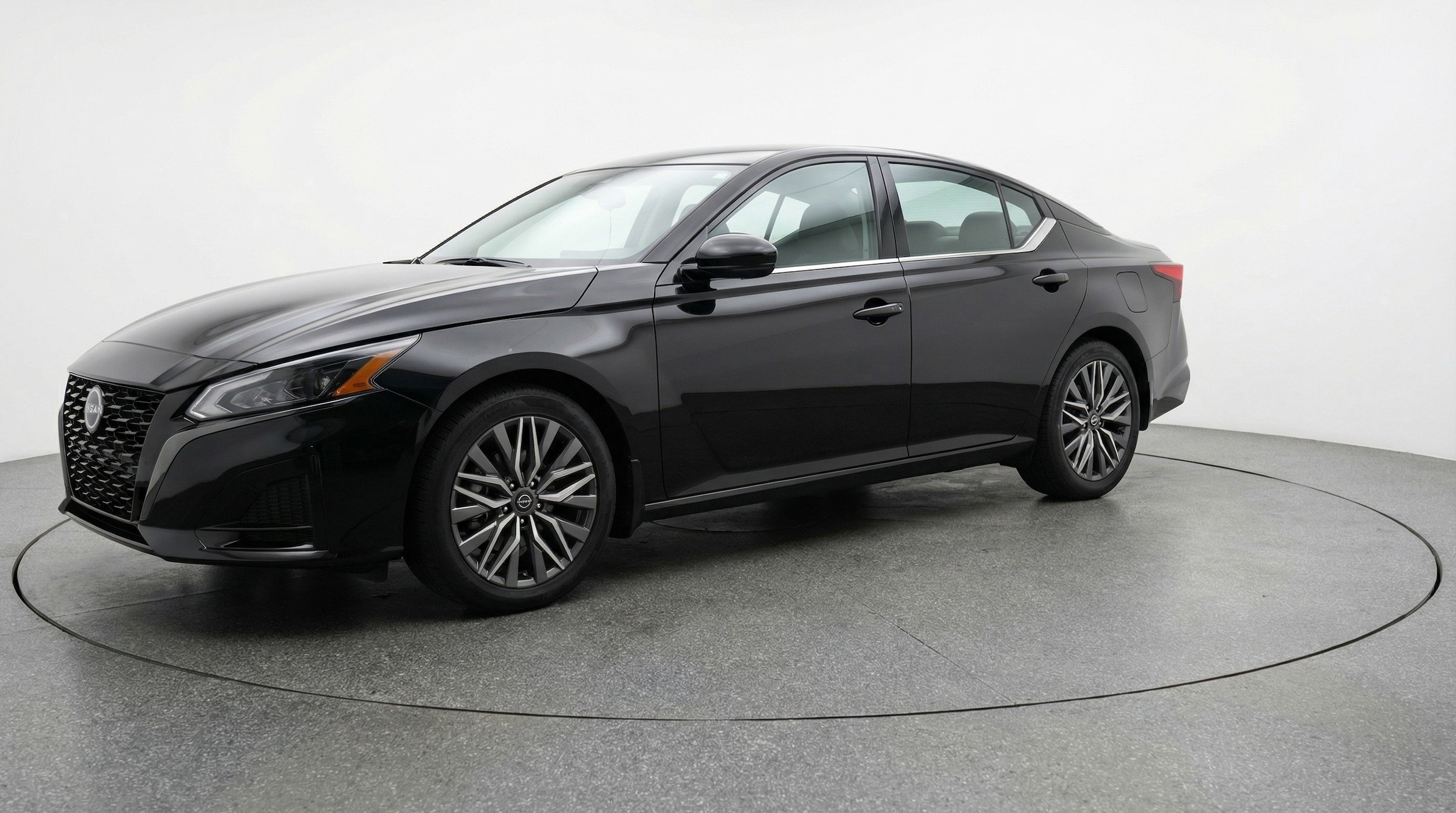 Thumbnail: 2025 Nissan Altima - 3