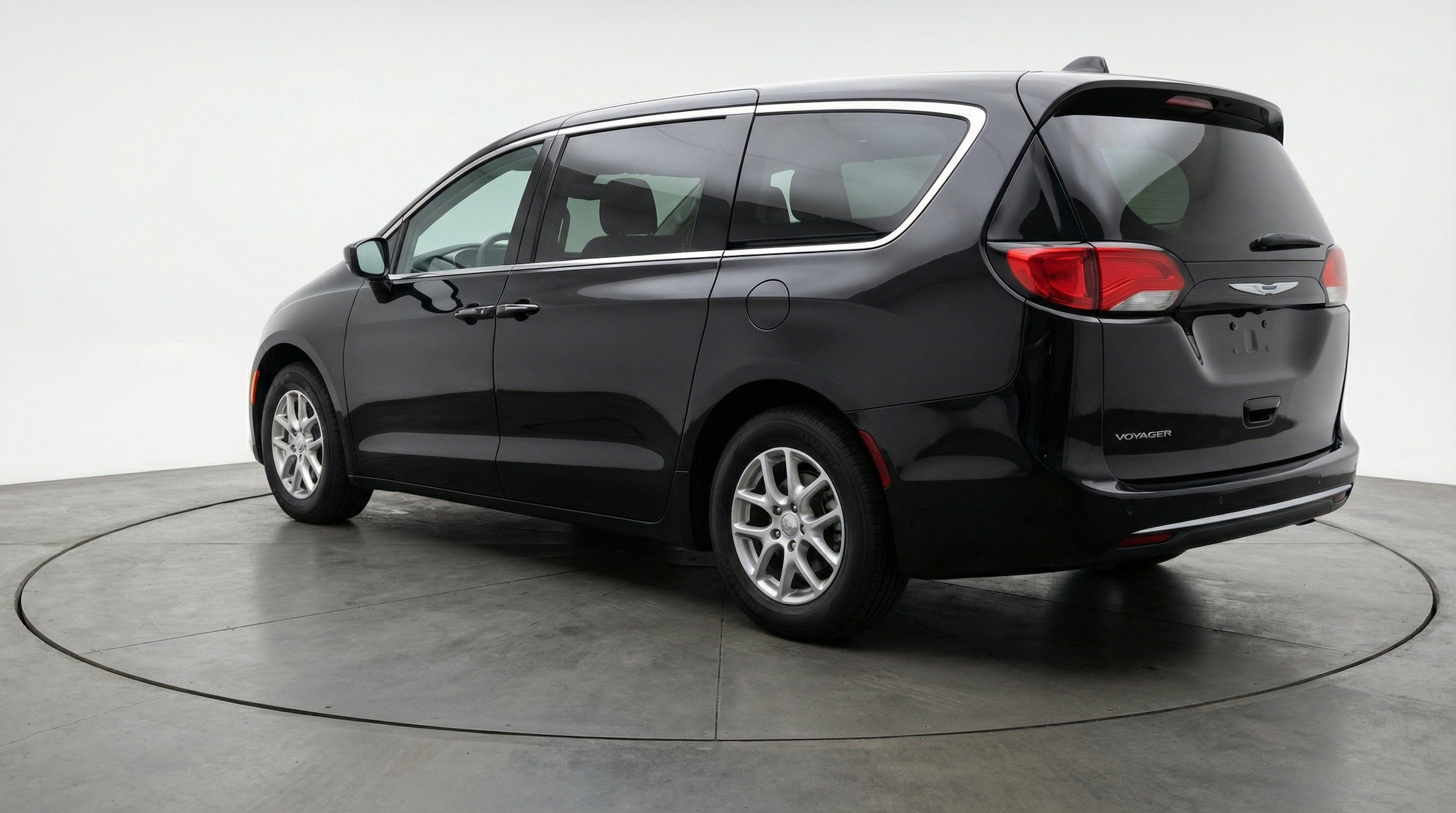 Thumbnail: 2024 Chrysler Voyager - 6